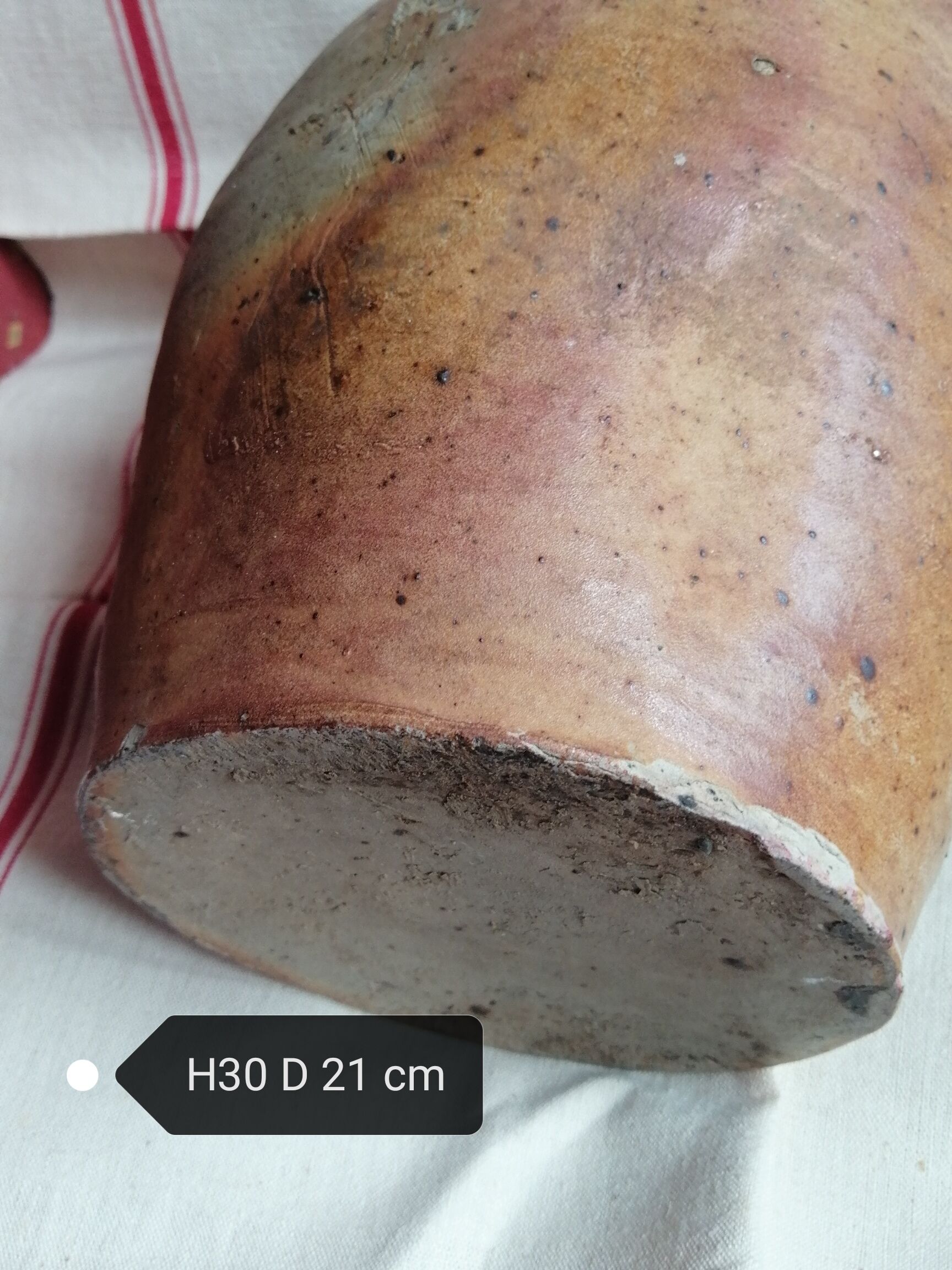 Lady jeanne or provencal jar