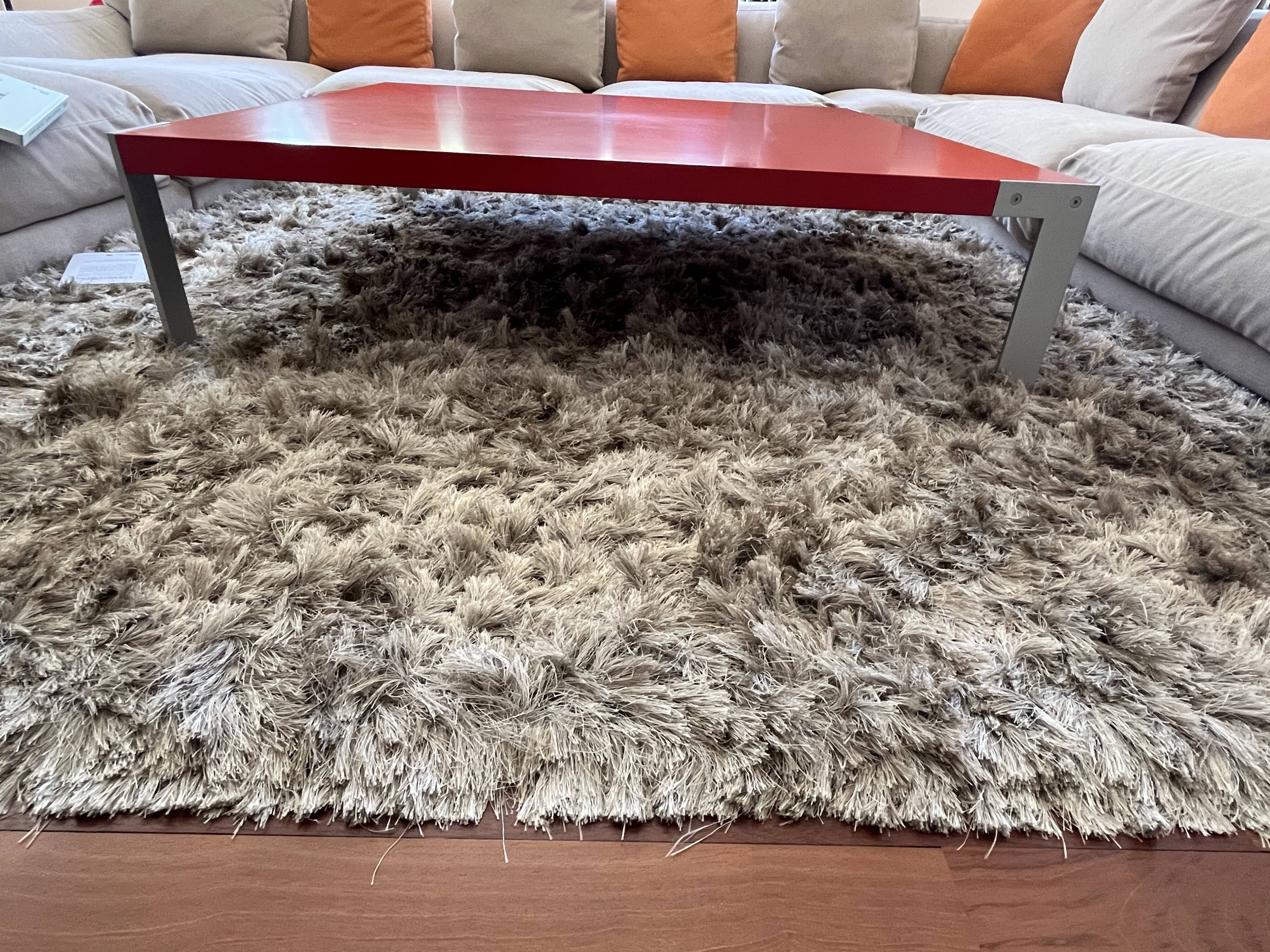 Liko red coffee table