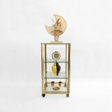 Pierre Vandel Gold étagère On Wheels 1970s Mid Century Hollywood Regency Shelving