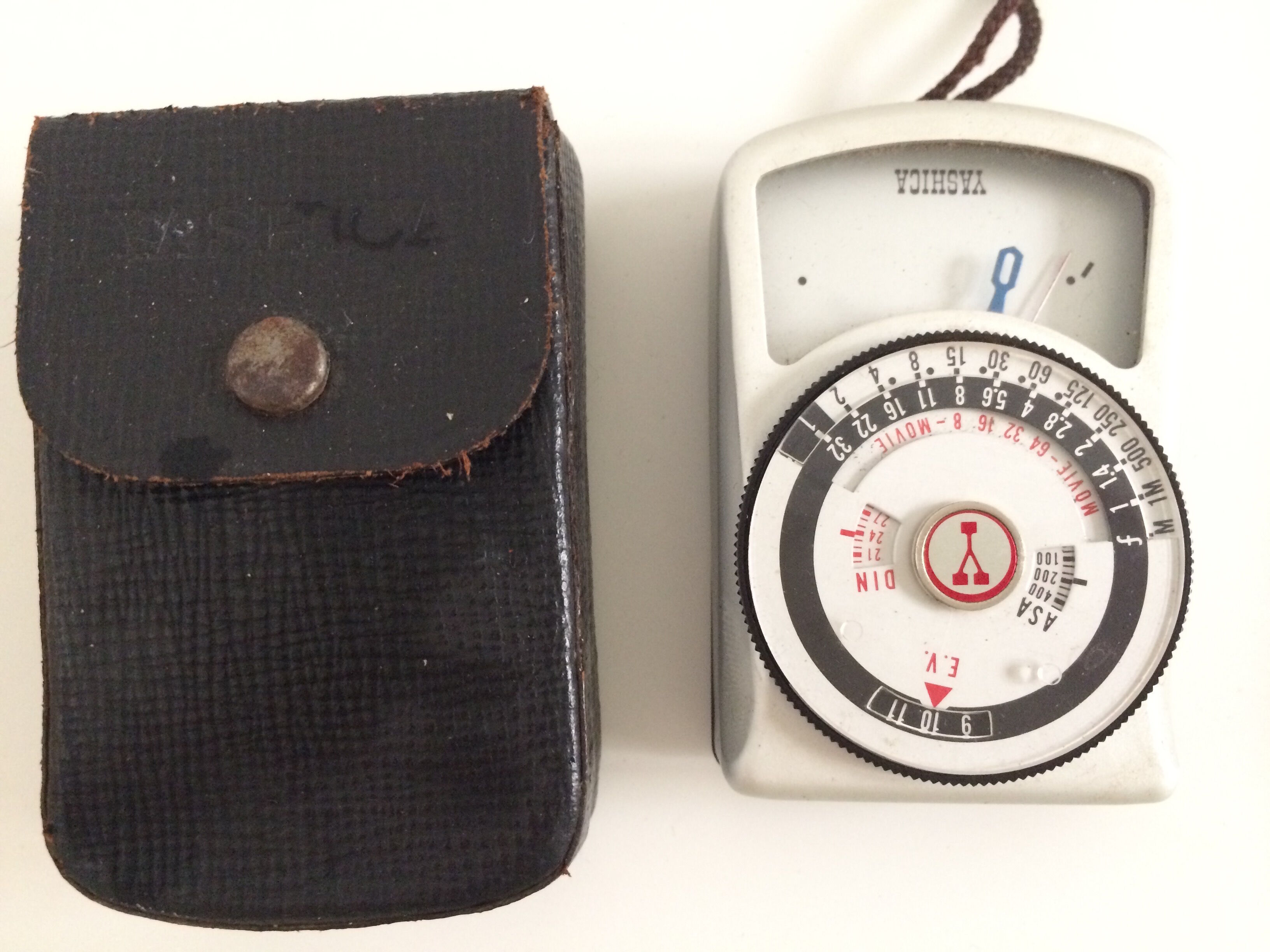 Appareil photo minox 35 gt + flash + cellule yashica yem-31 super