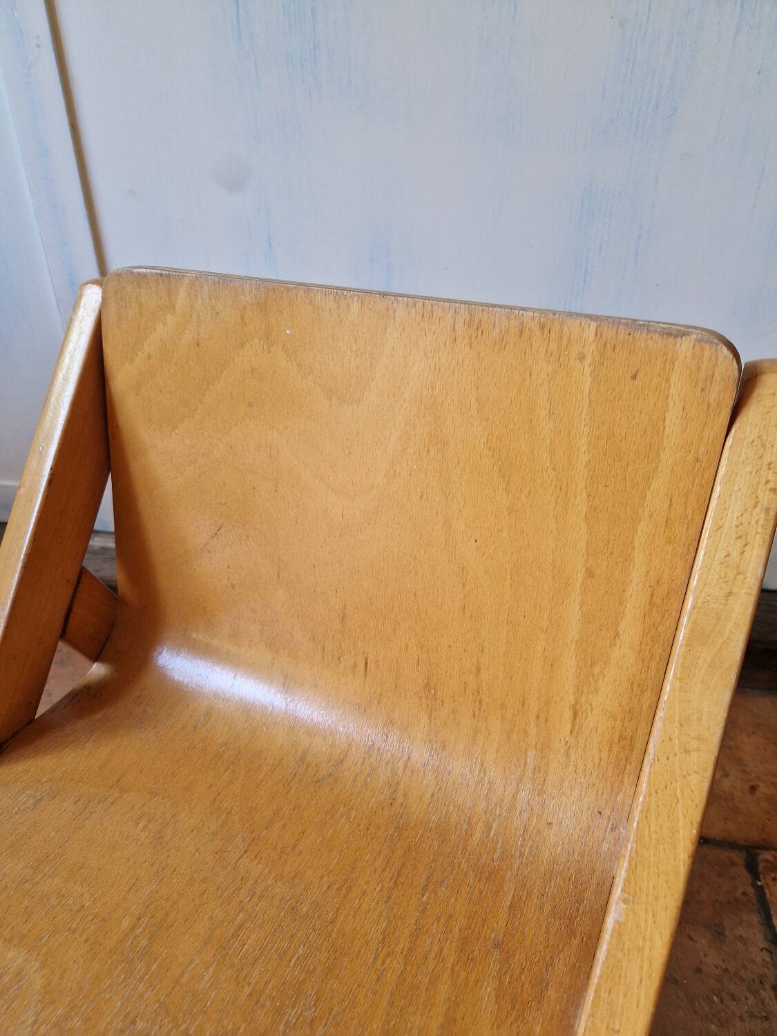 Children's chair in molded plywood from the 60s