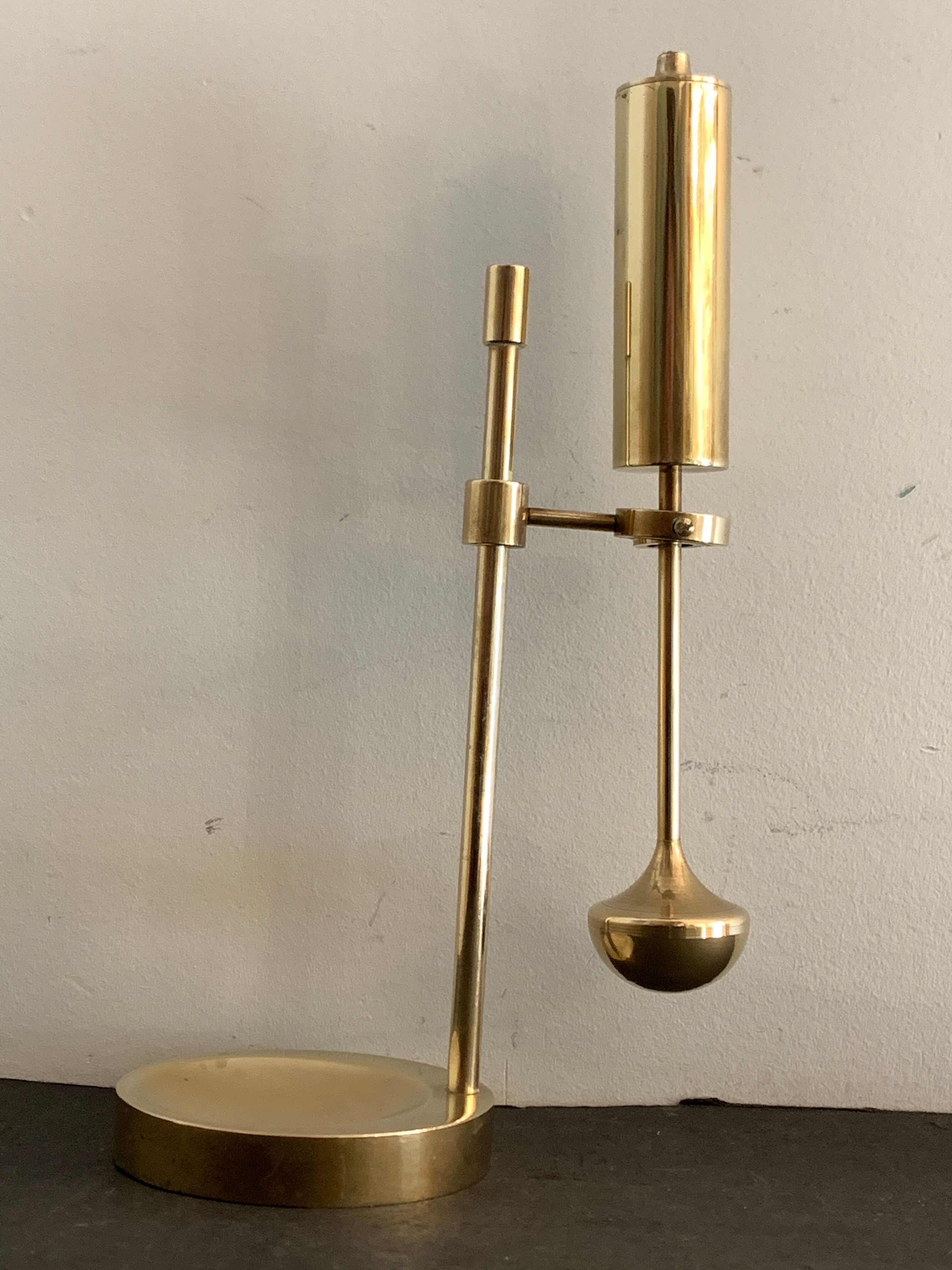 Marine gyroscopic oil lamp in polished solid brass, Ilse Ammonsen for Daproma, Denmark, 1950