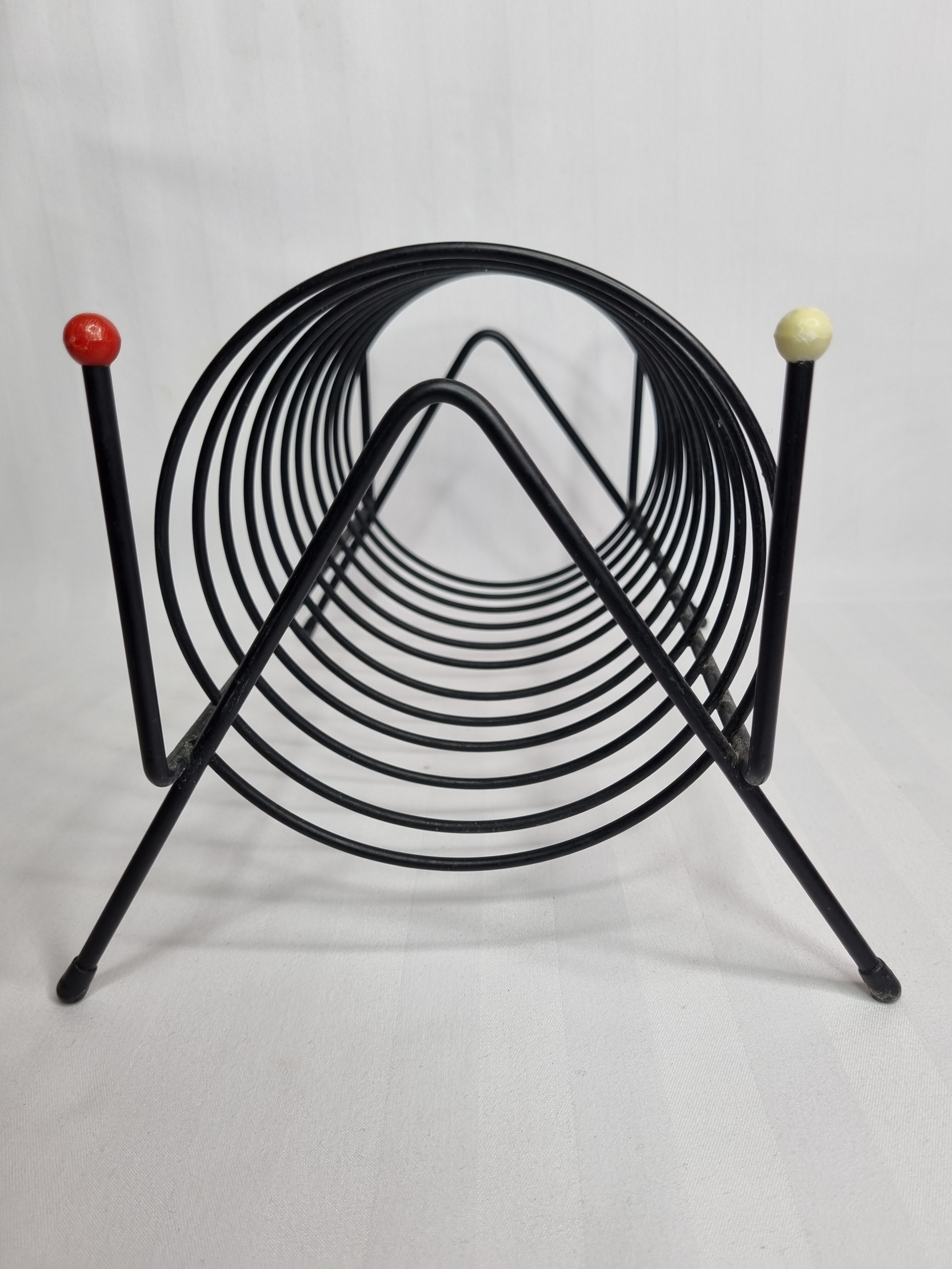 Magazine holder, vinyl holder "spring" in vintage metal, 30 cm