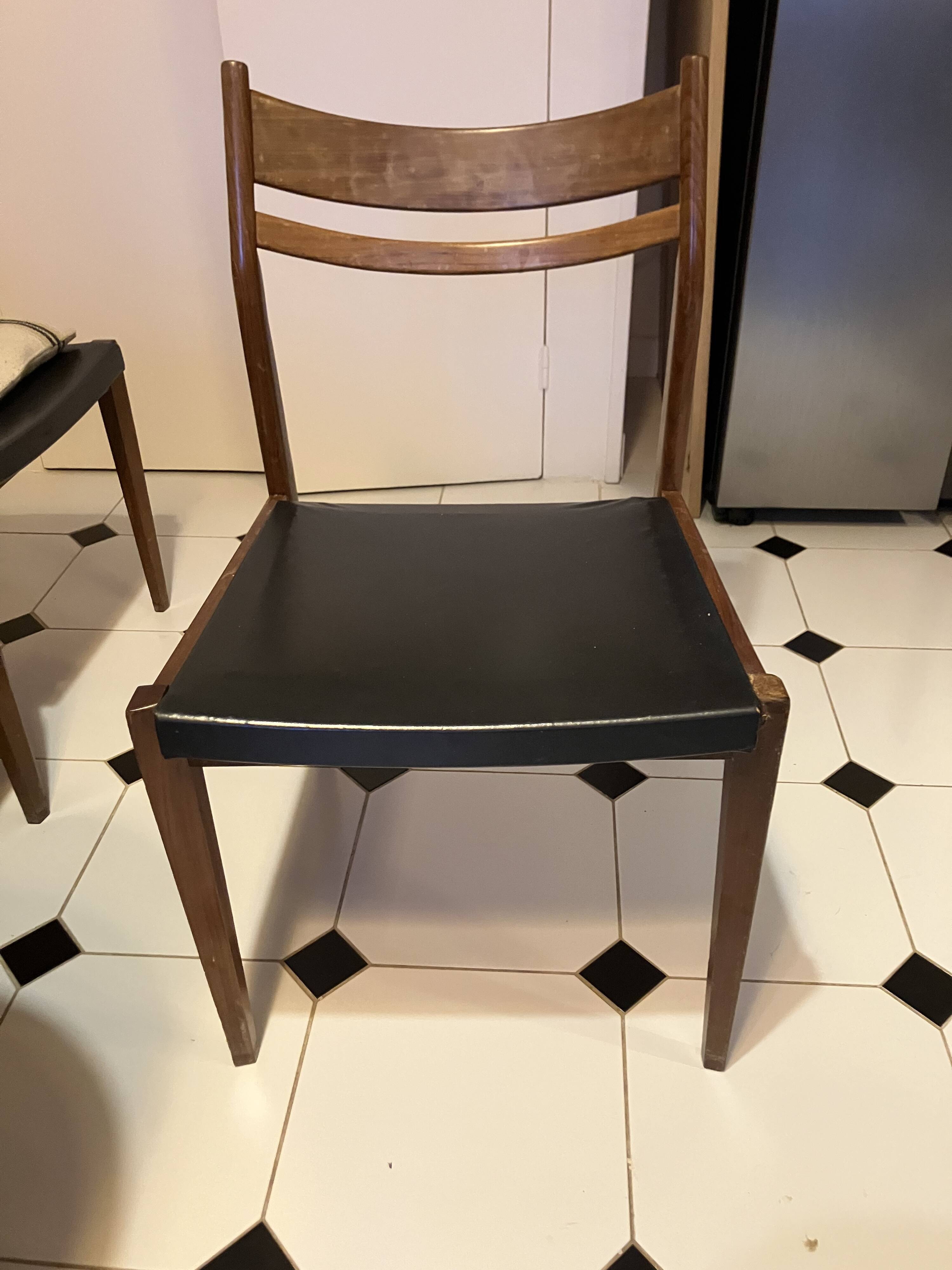 Set of 6 chairs