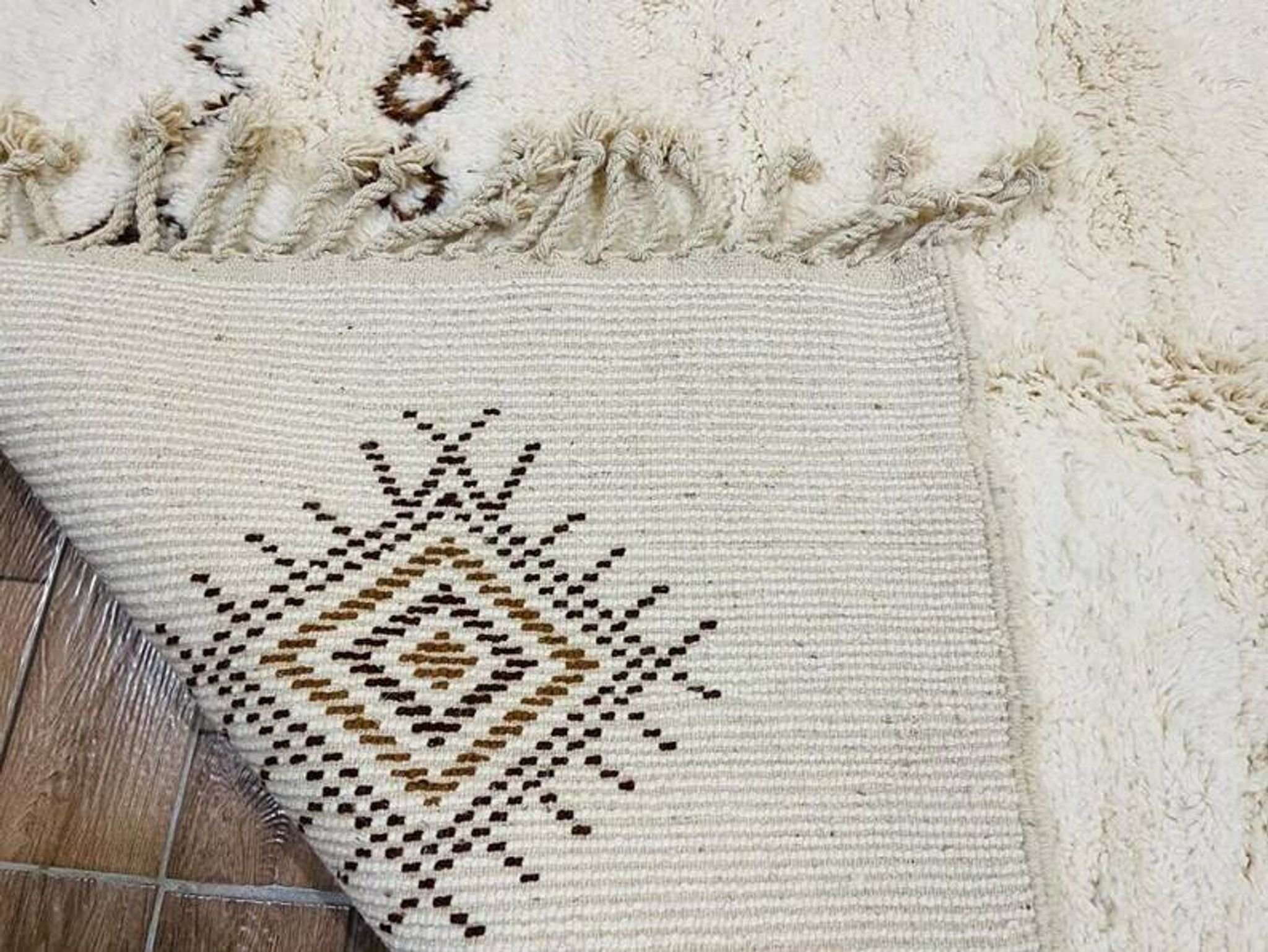 Moroccan handmade rug 250cmx150cm