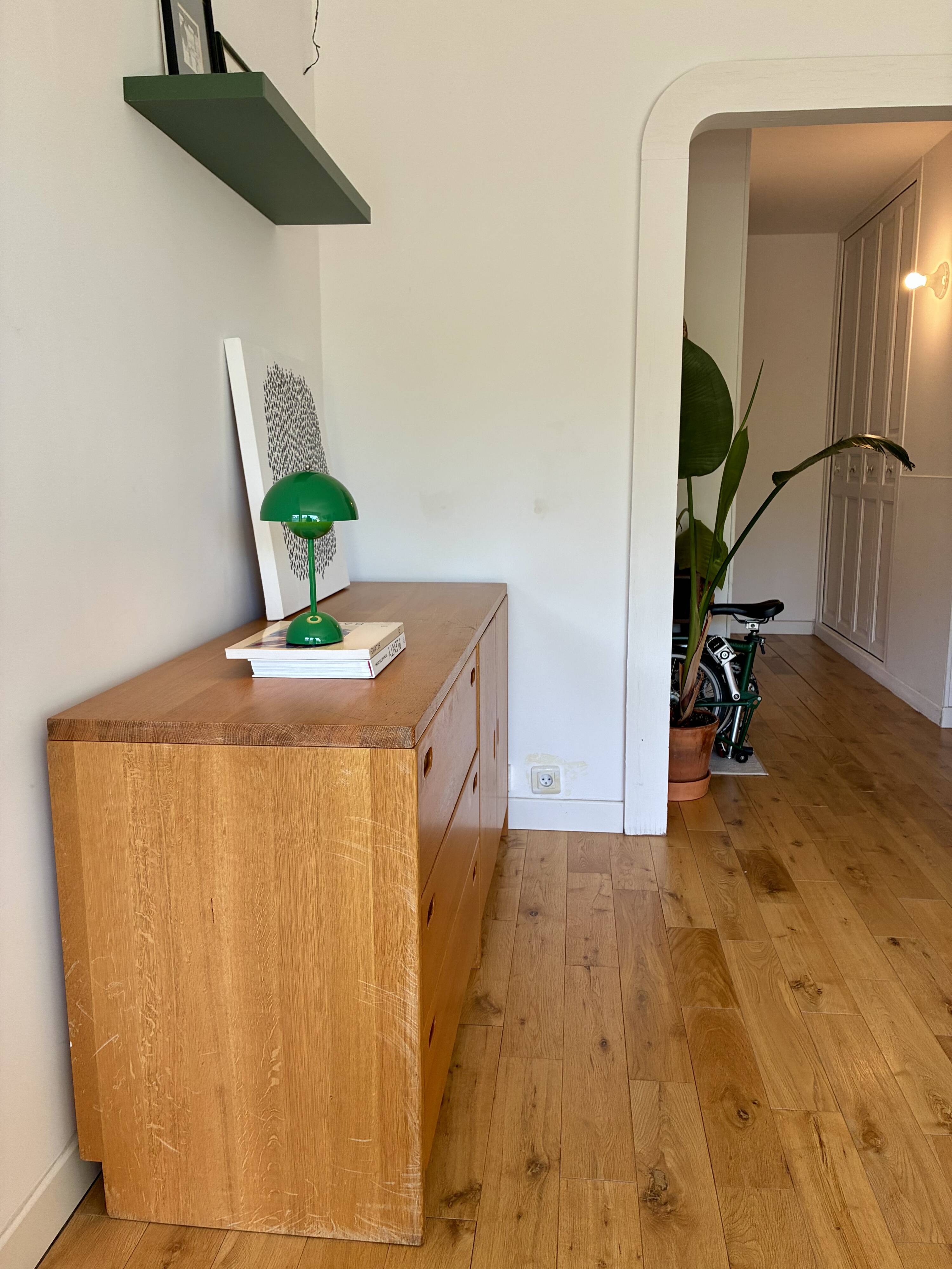 Large oak sideboard, Scandinavian design - 3 drawers and 2 doors.