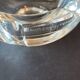Cendrier moderniste en cristal signé Daum Nancy France avec pilon