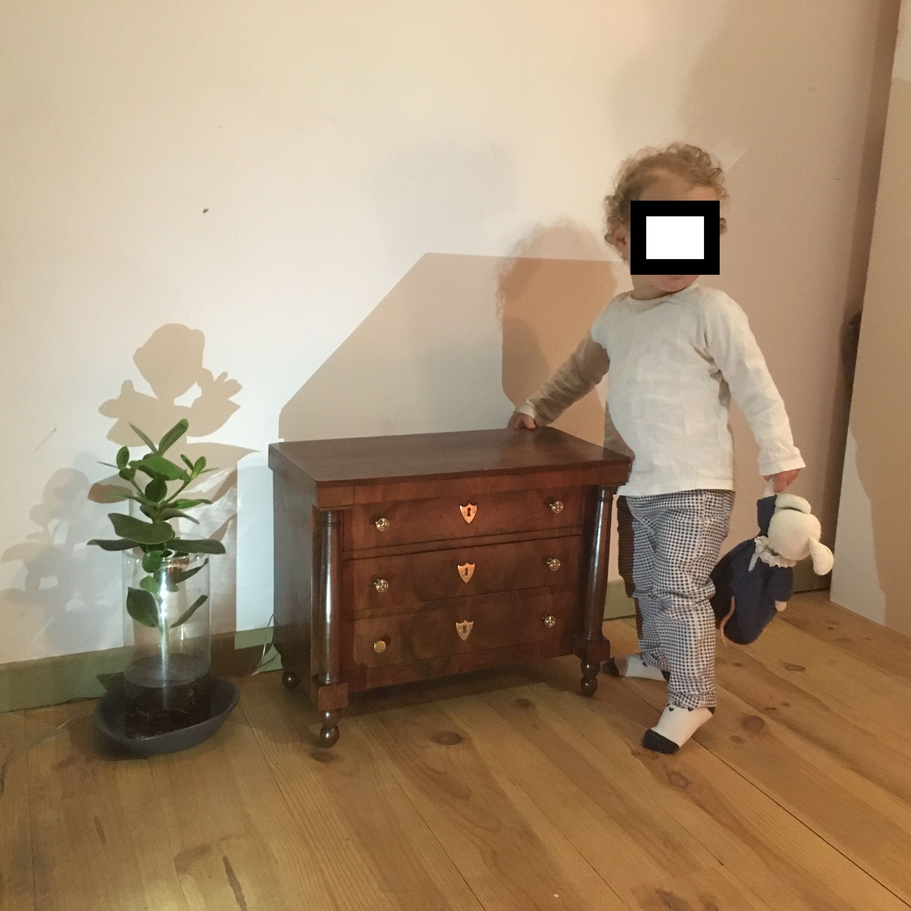 Chest of drawers of mastery Empire