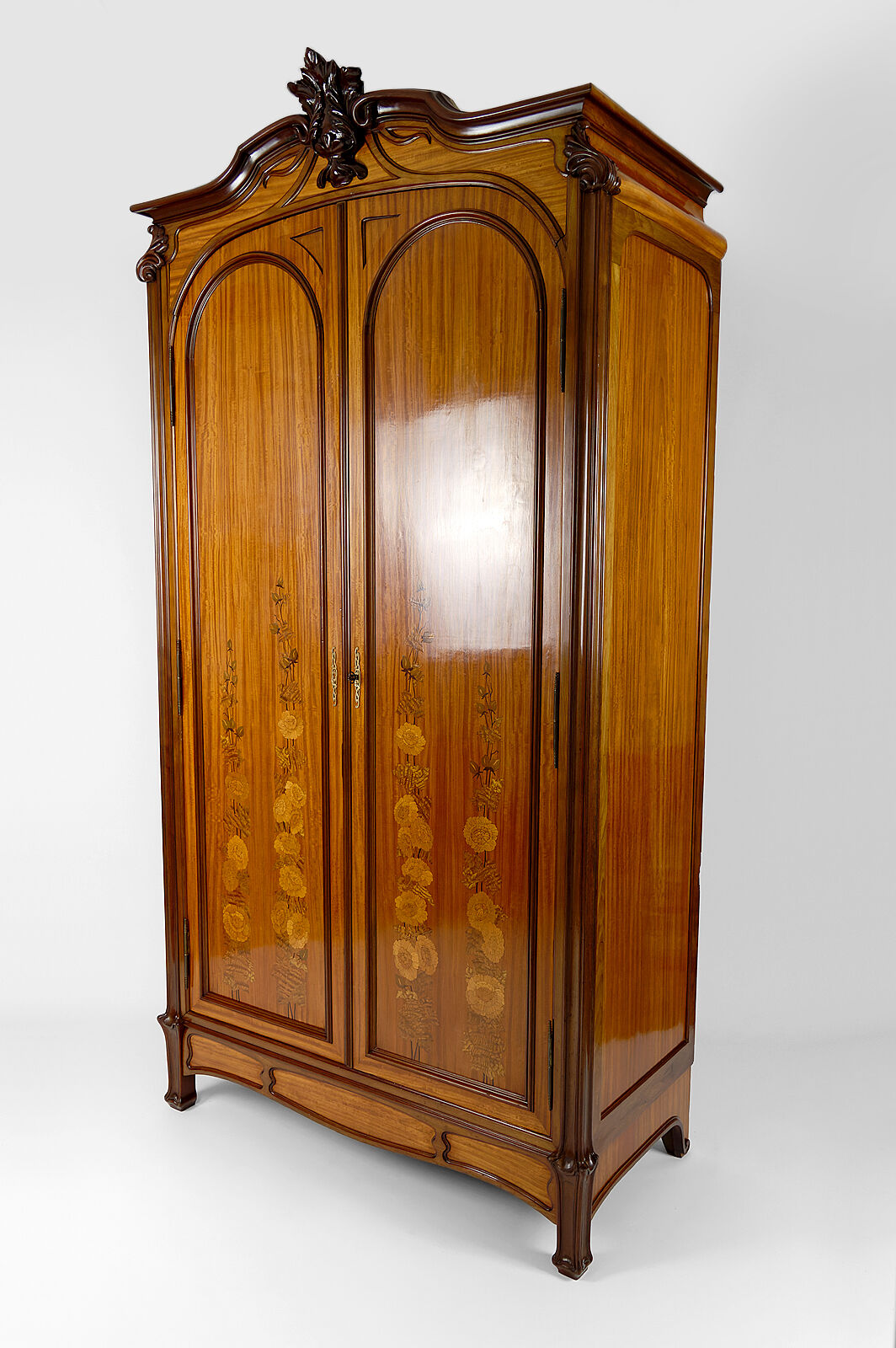 Mahogany inlaid Art Nouveau cabinet, France, circa 1900