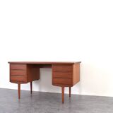 Mid-Century Teak Desk by Fredrik Kayser for Skeie Møbler, 1960s.