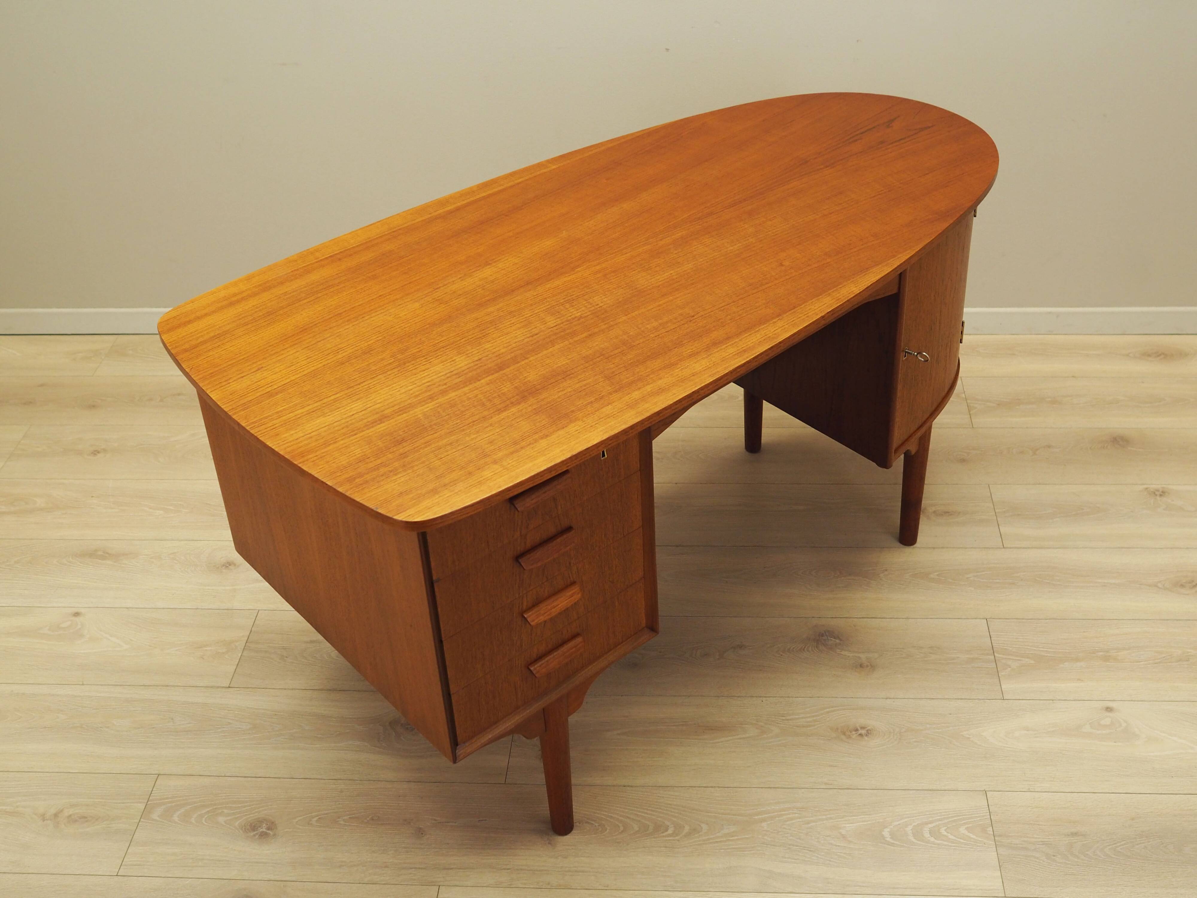 Teak desk, Danish design, 1970s, designer: H.P. Hansen, manufacturer: Rande