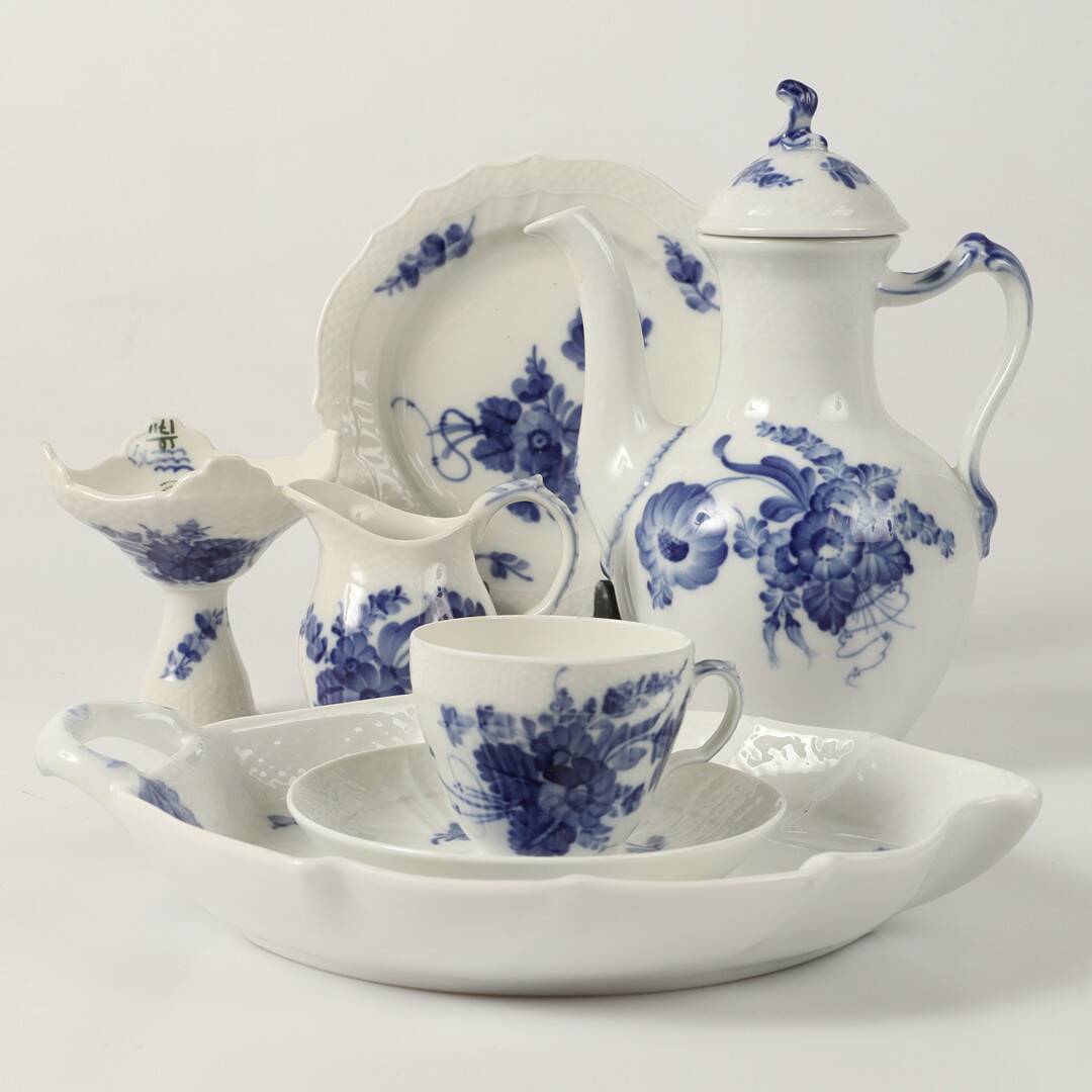 A 42-piece coffee set, “Blå Blomst”, porcelain, Royal Copenhagen, Denmark.