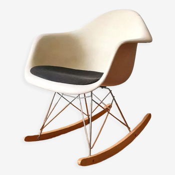 RAR rocking chair by Charles and Ray Eames, Herman Miller interform, 1970