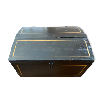 Wooden trunk