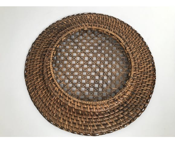 Wicker plates