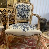 Suite of 4 Louis XV style convertible armchairs