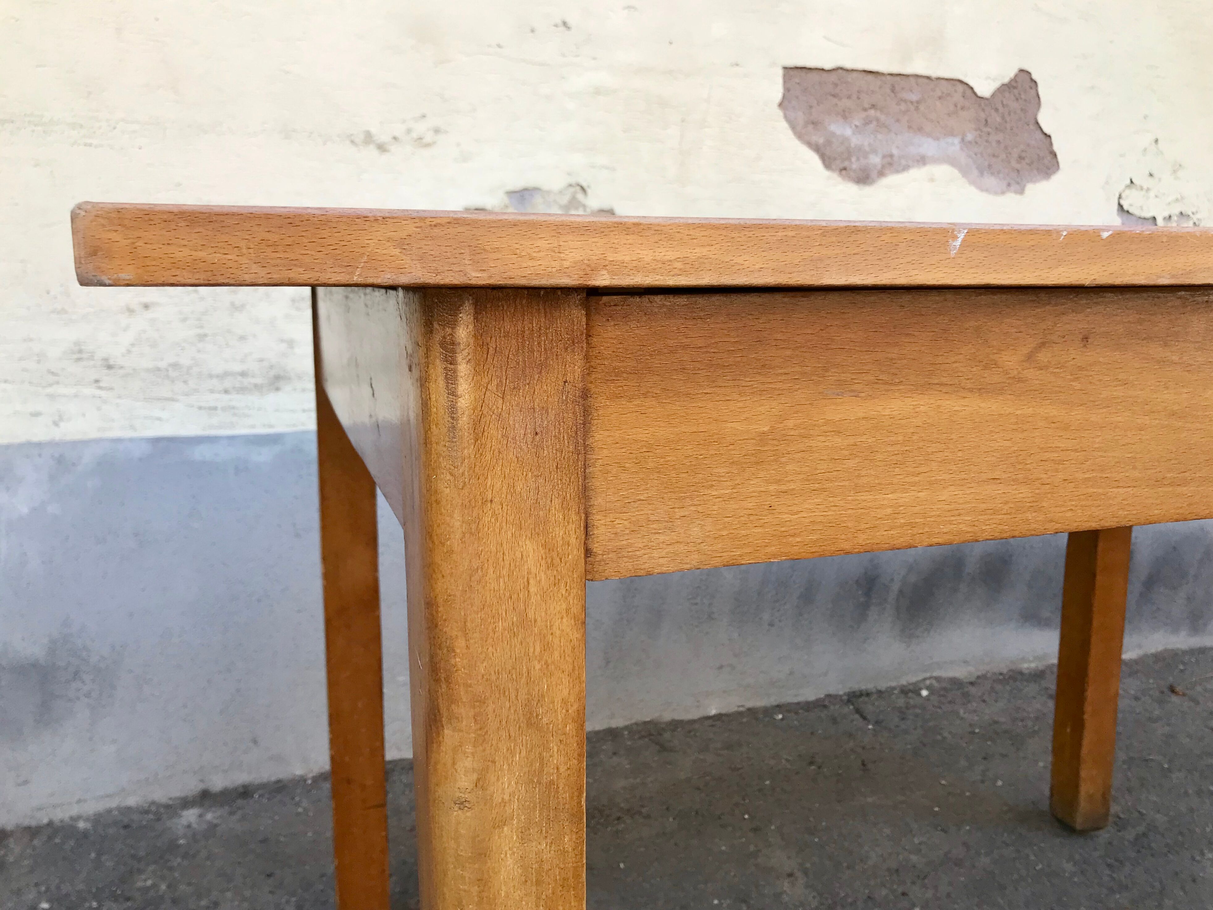 Table bistrot vintage annee 1950 en hetre