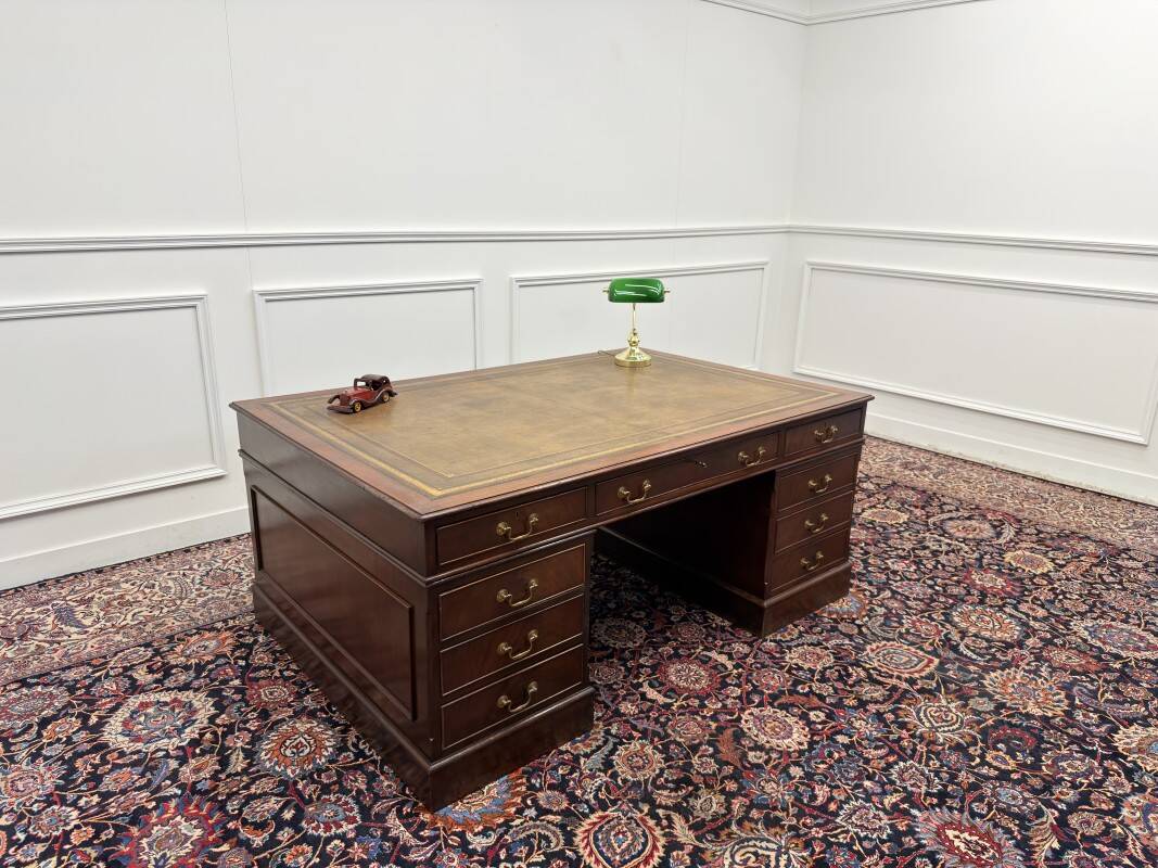 Large Classic English Partnerdesk