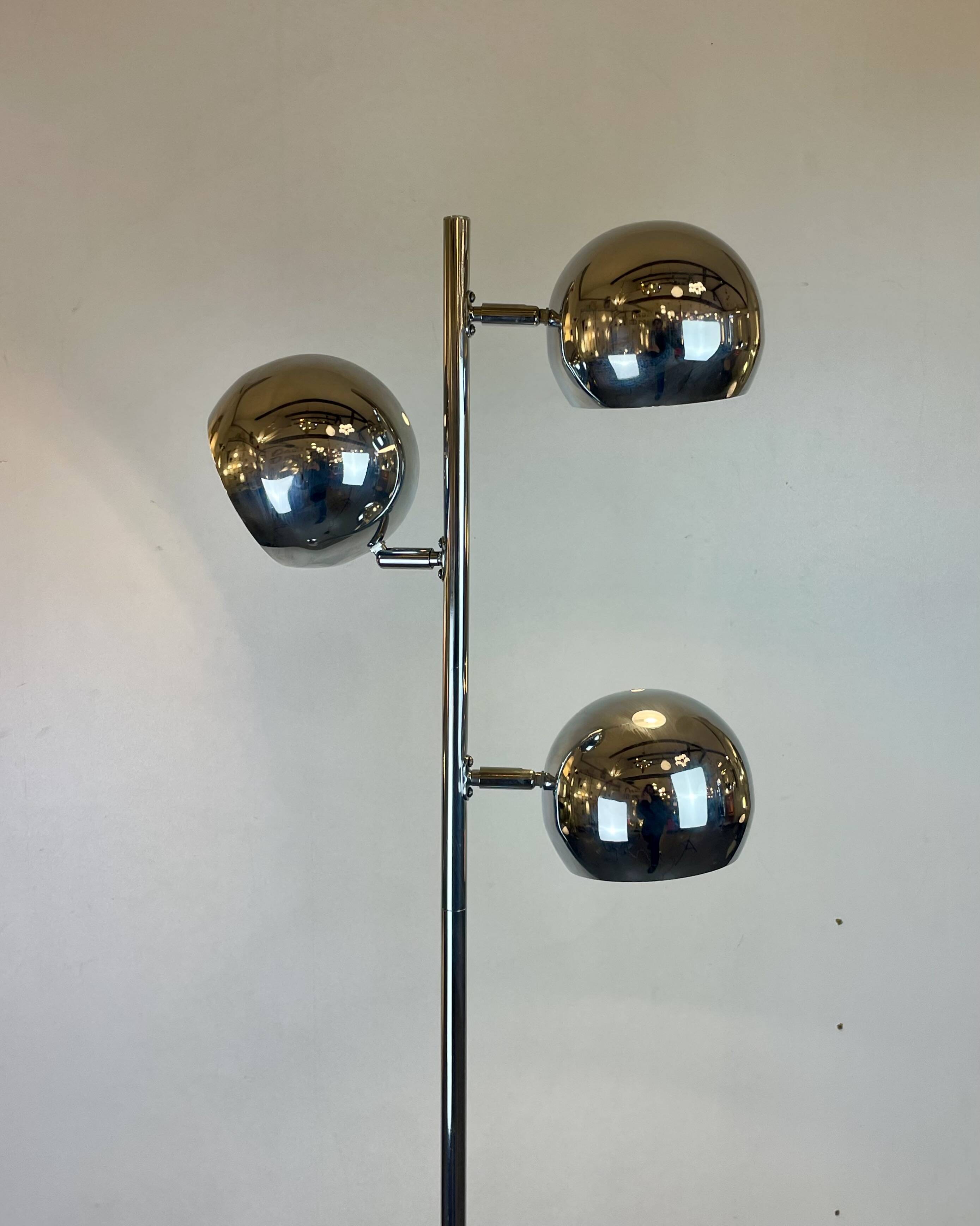 Space-Age Chrome Floor Lamp, Italy, 1970s