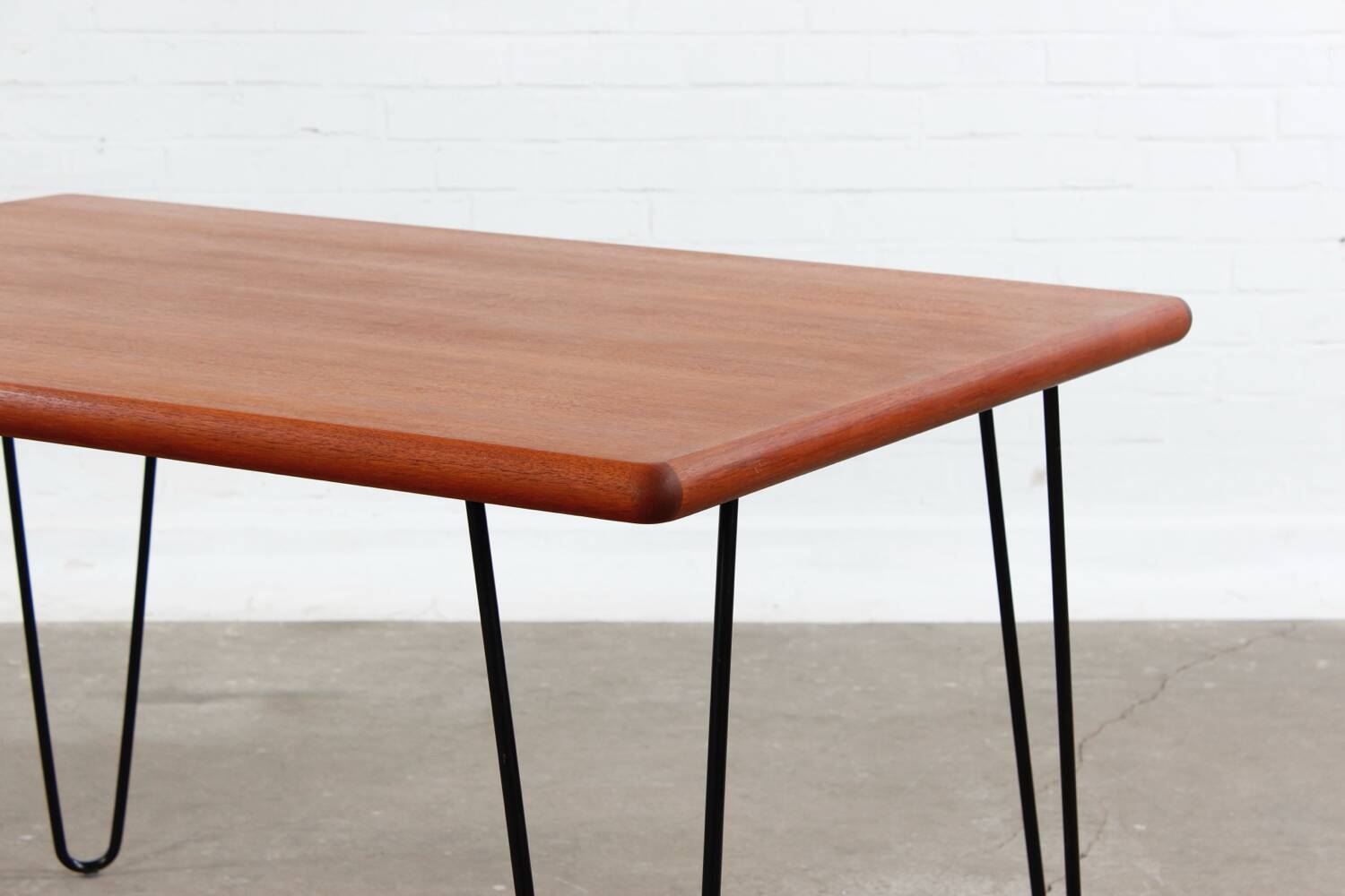 Table de salle à manger en teck vintage Mid Century Design 60's 70's hairpins