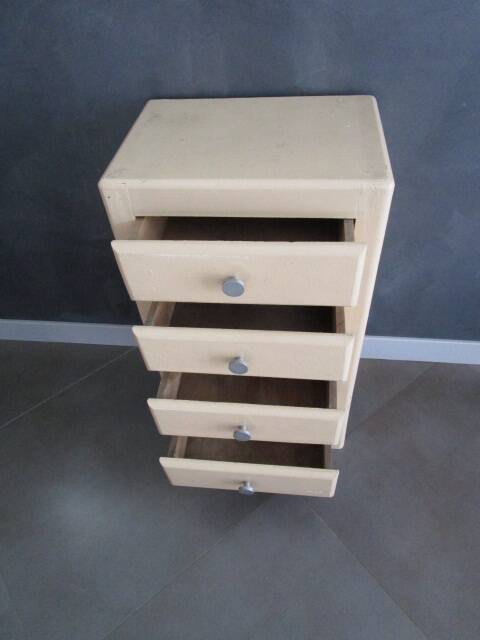 Small 50s sideboard with 4 drawers