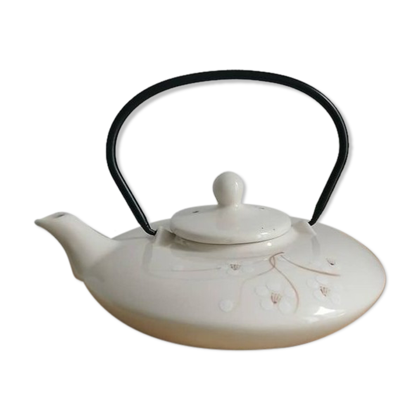 Ceramic teapot