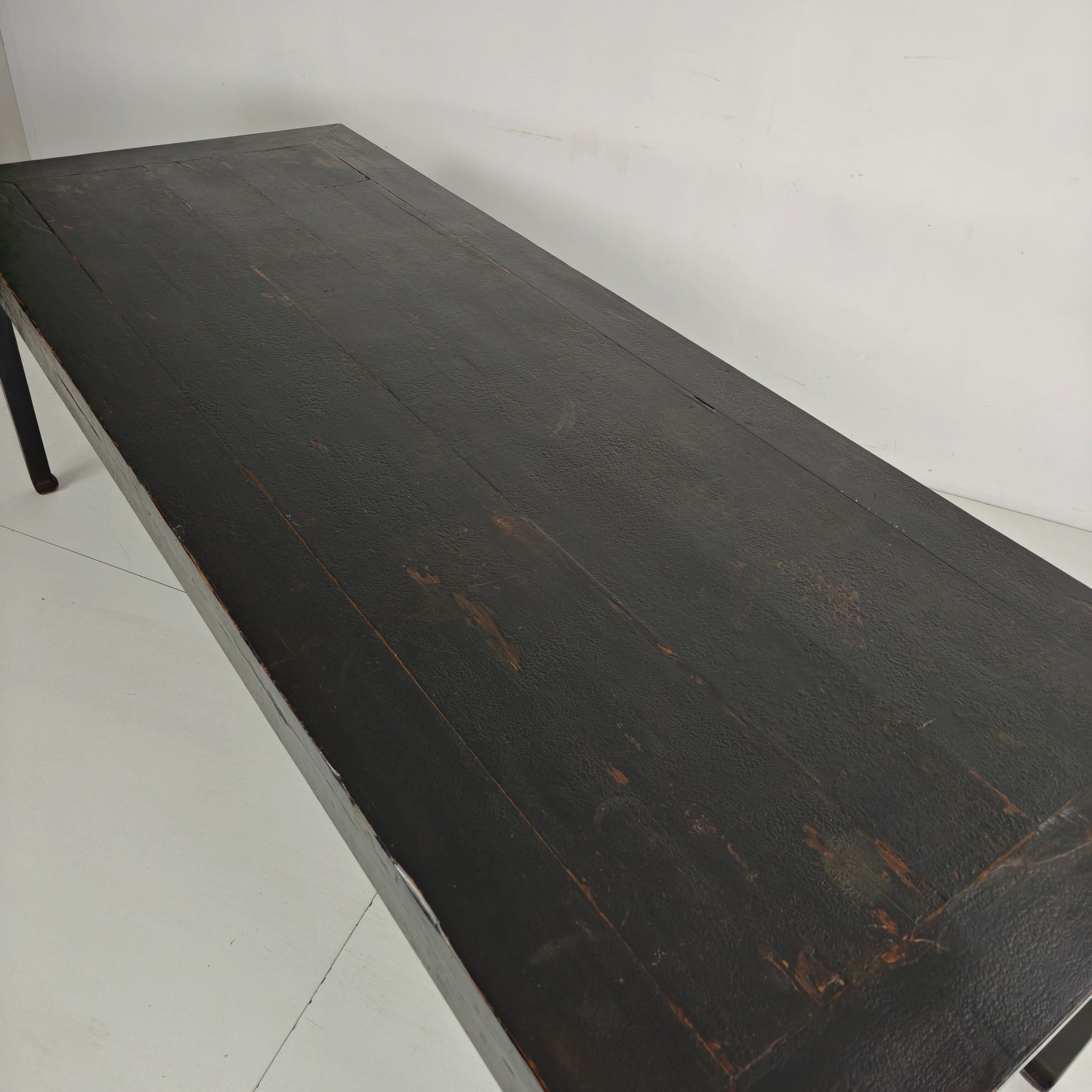 Table de salle à manger chinoise Qing noire (230 cm) — milieu à fin du XVIIIe siècle — laque d'origine