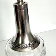 Carafe ancienne en cristal et argent massif – décor rubans et guirlande