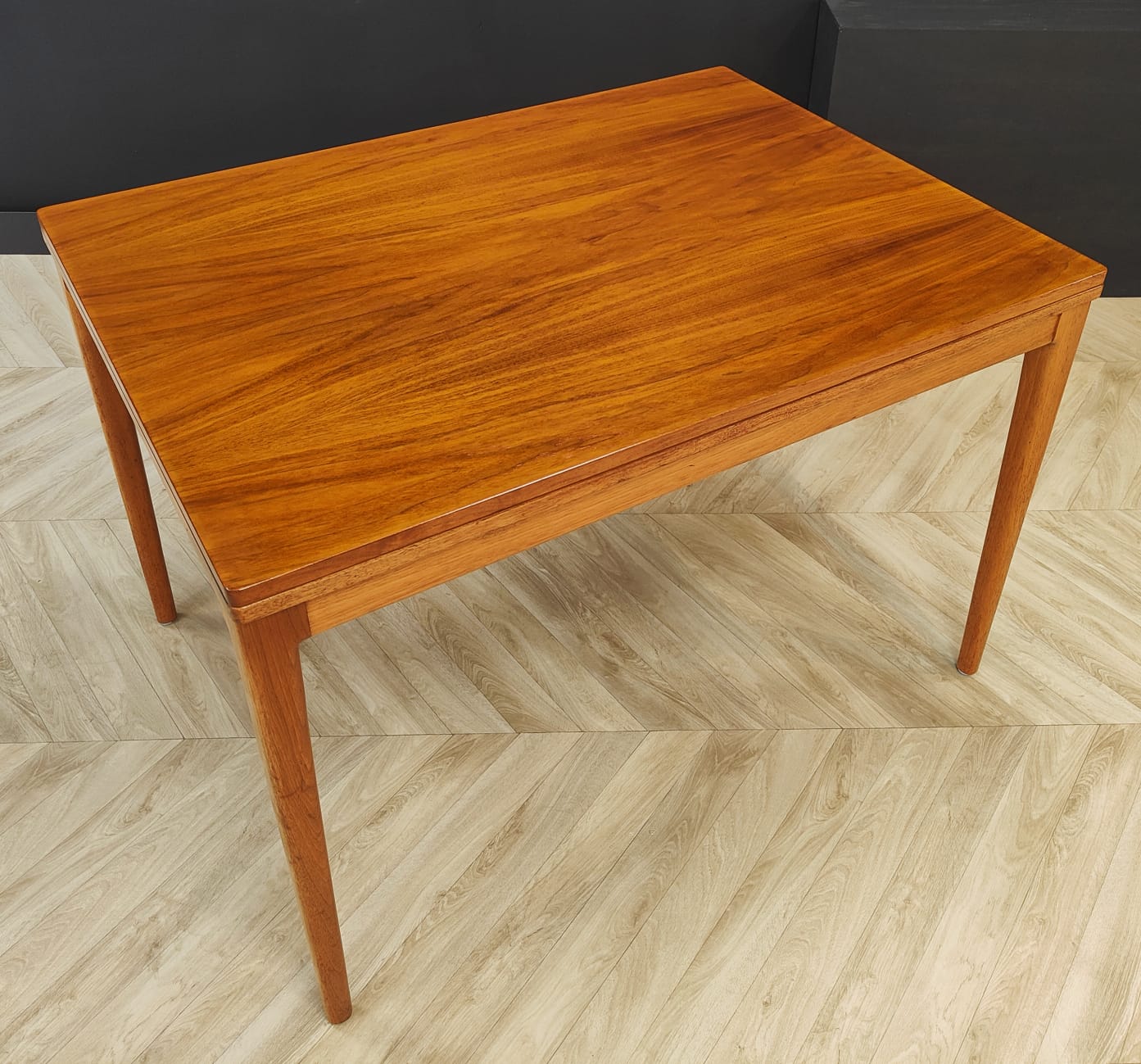 Mid Century extendable dining table | Vintage