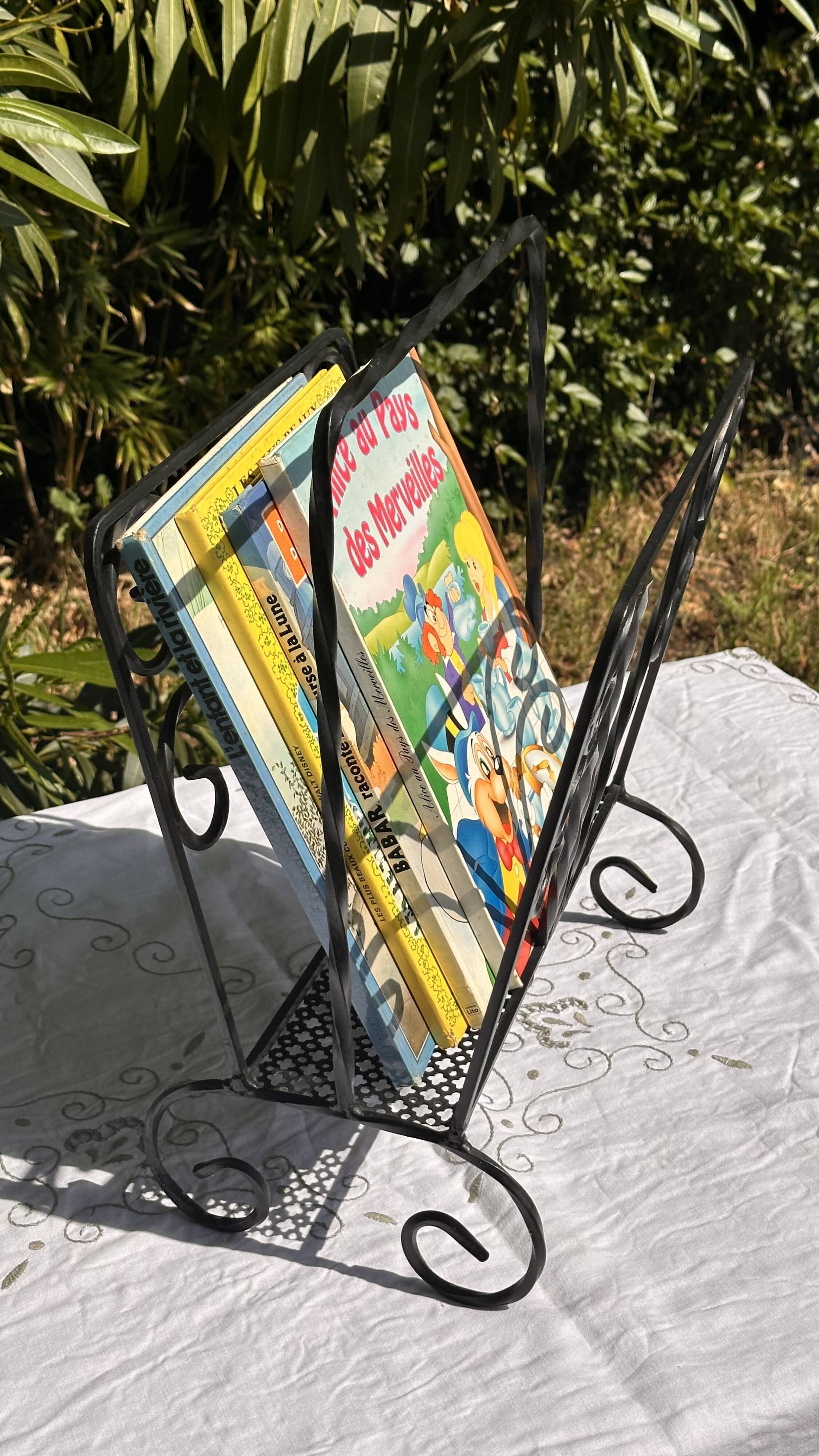 Vintage twisted wrought iron magazine or record holder - magazine rack