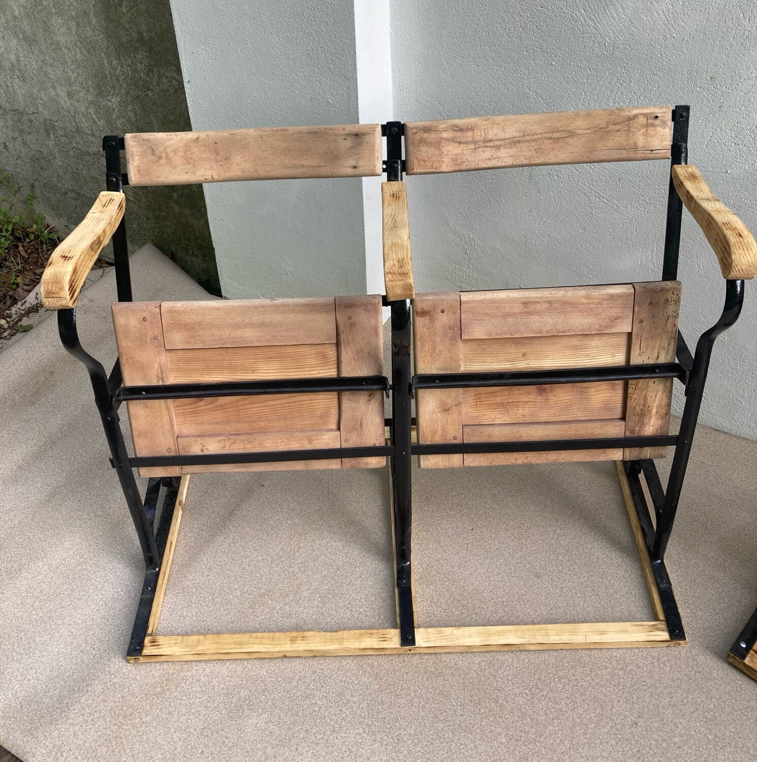 Two-seater folding theatre bench