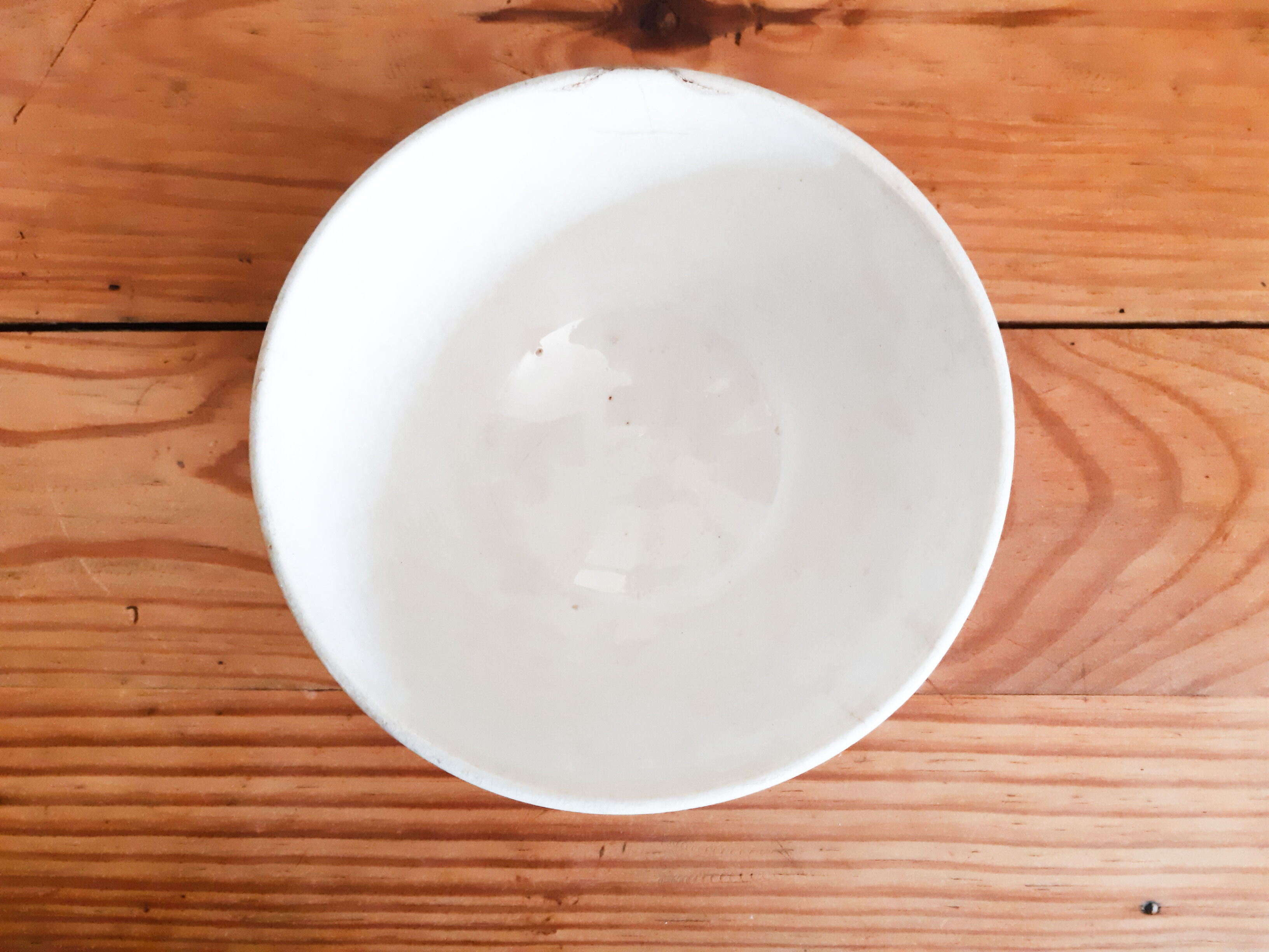 Bowl on piedouche earthenware Terre de fer, green checkerboard