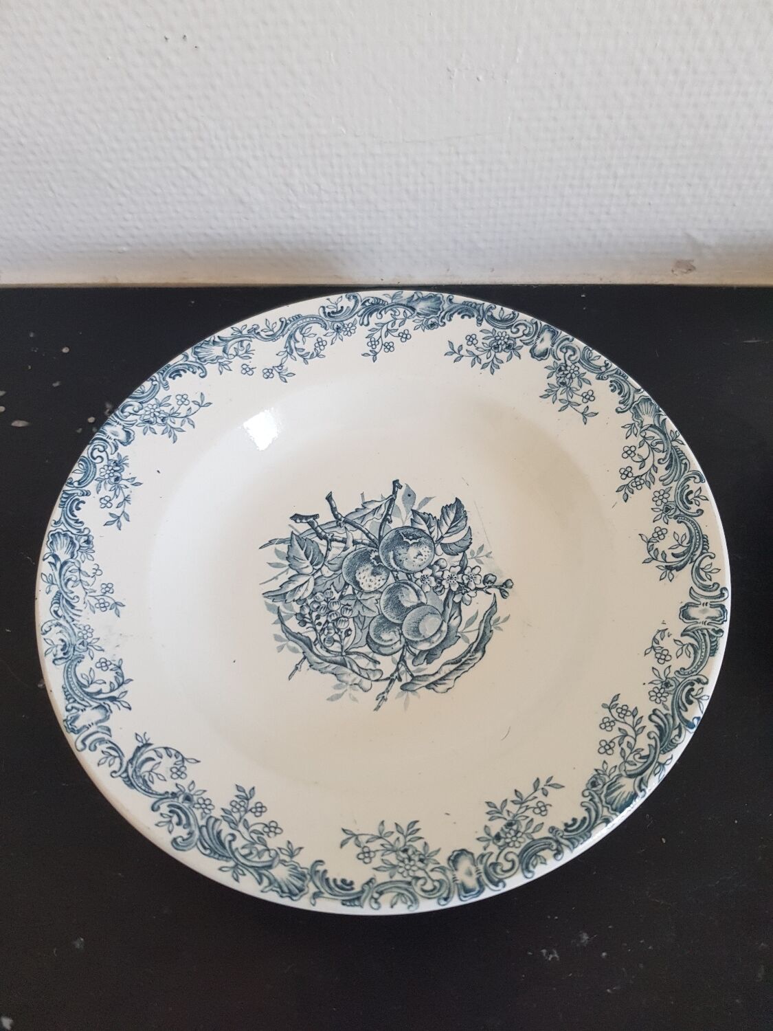 Set of 6 hollow plates iron earth