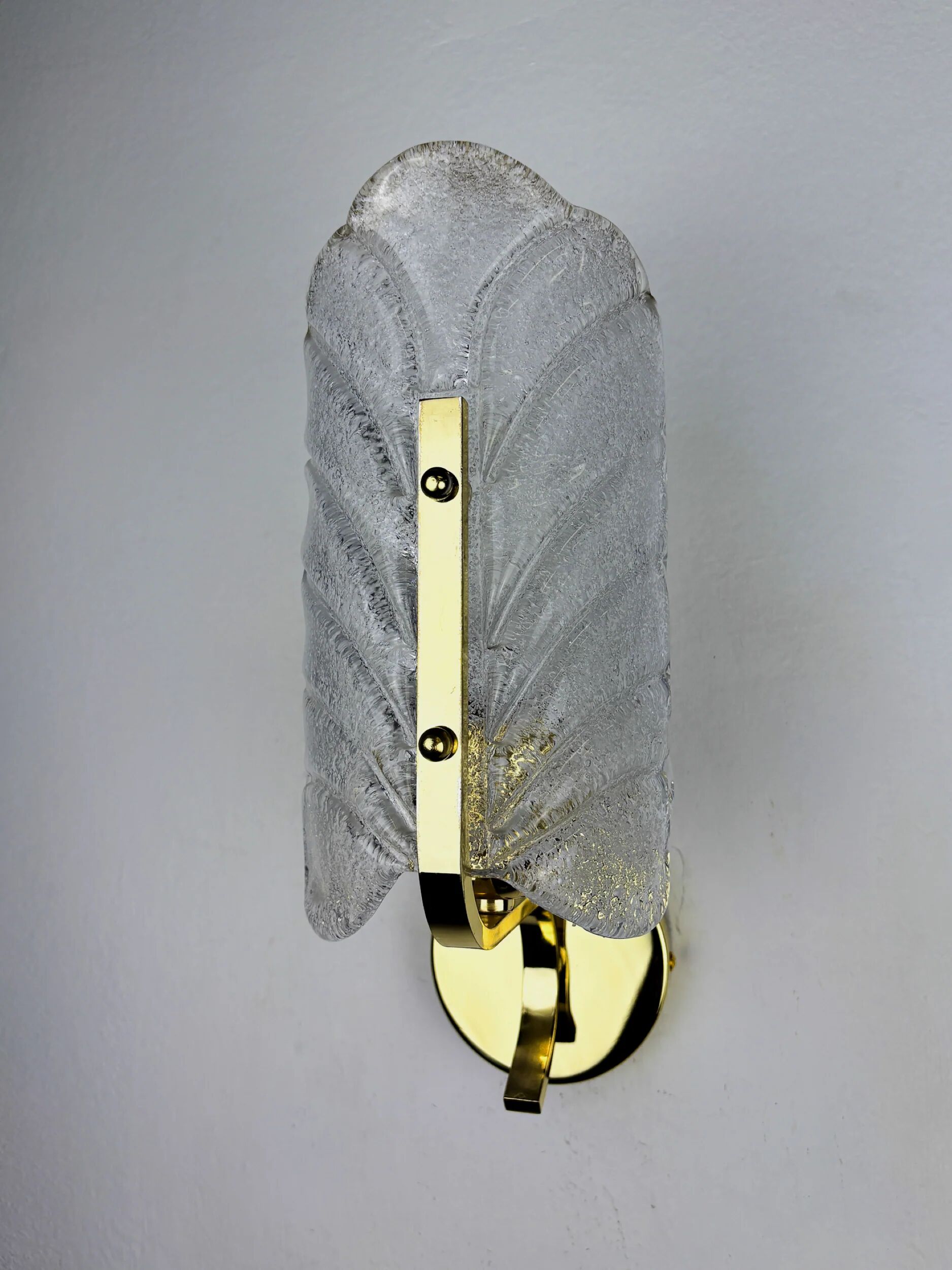 Mid-century frosted leaf sconce, textured Murano glass & gilt details, circa 1960s