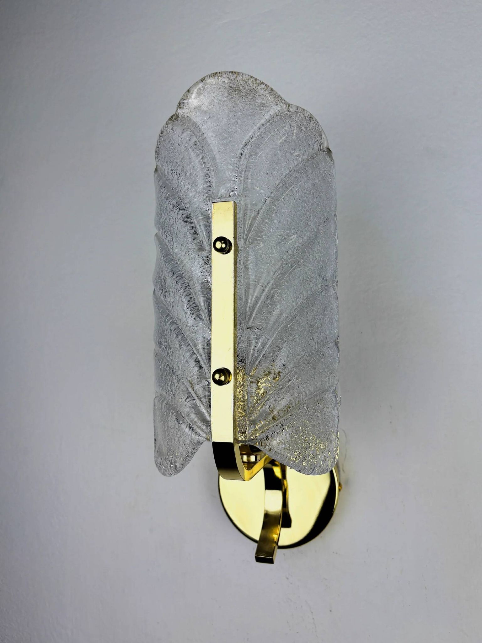 Mid-century frosted leaf sconce, textured Murano glass & gilt details, circa 1960s