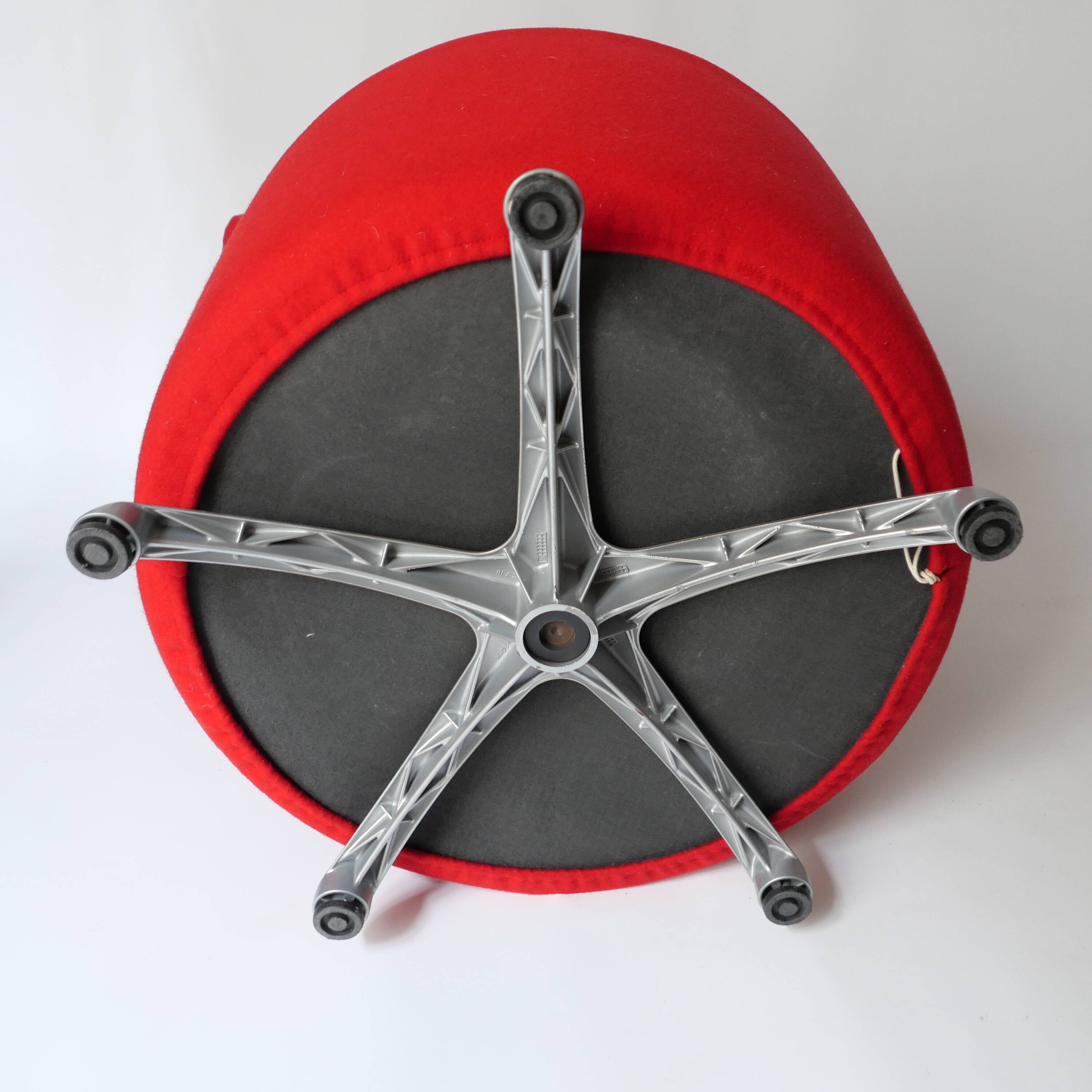 Chaise Pivotante Canta par Toshiyuki Kita pour Cassina, 2010s