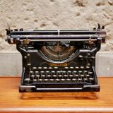 Underwood typewriter early twentieth century