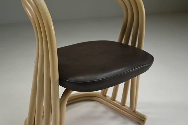 Ensemble de 4 chaises de salle à manger en rotin, Italie des années 1980.