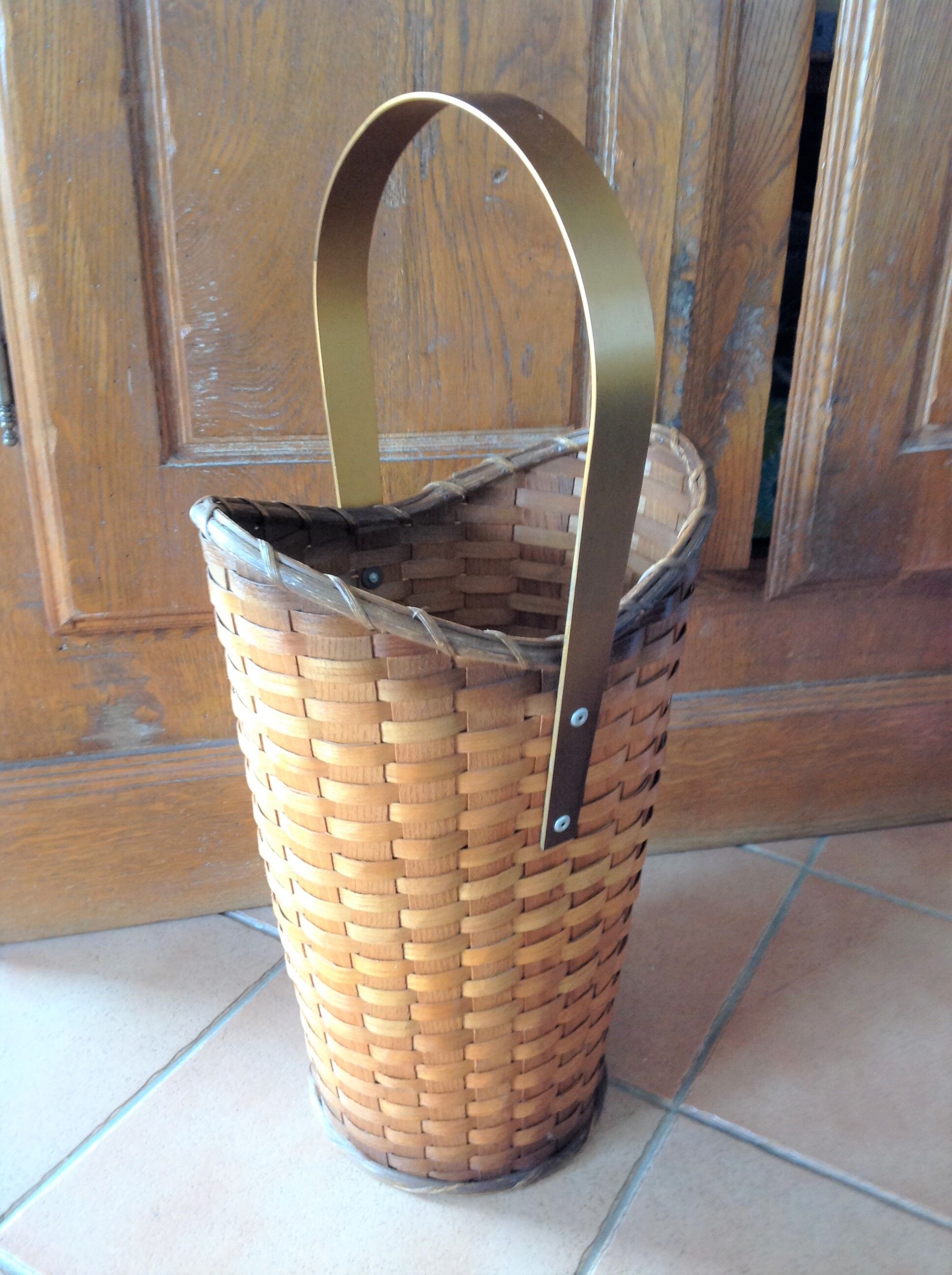 Braided wicker umbrella holder 60/70s