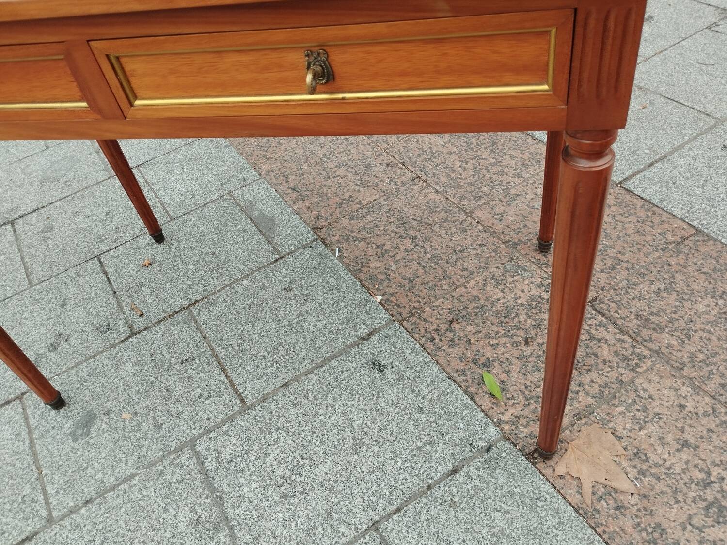 Antique flat desk in Louis XVI style