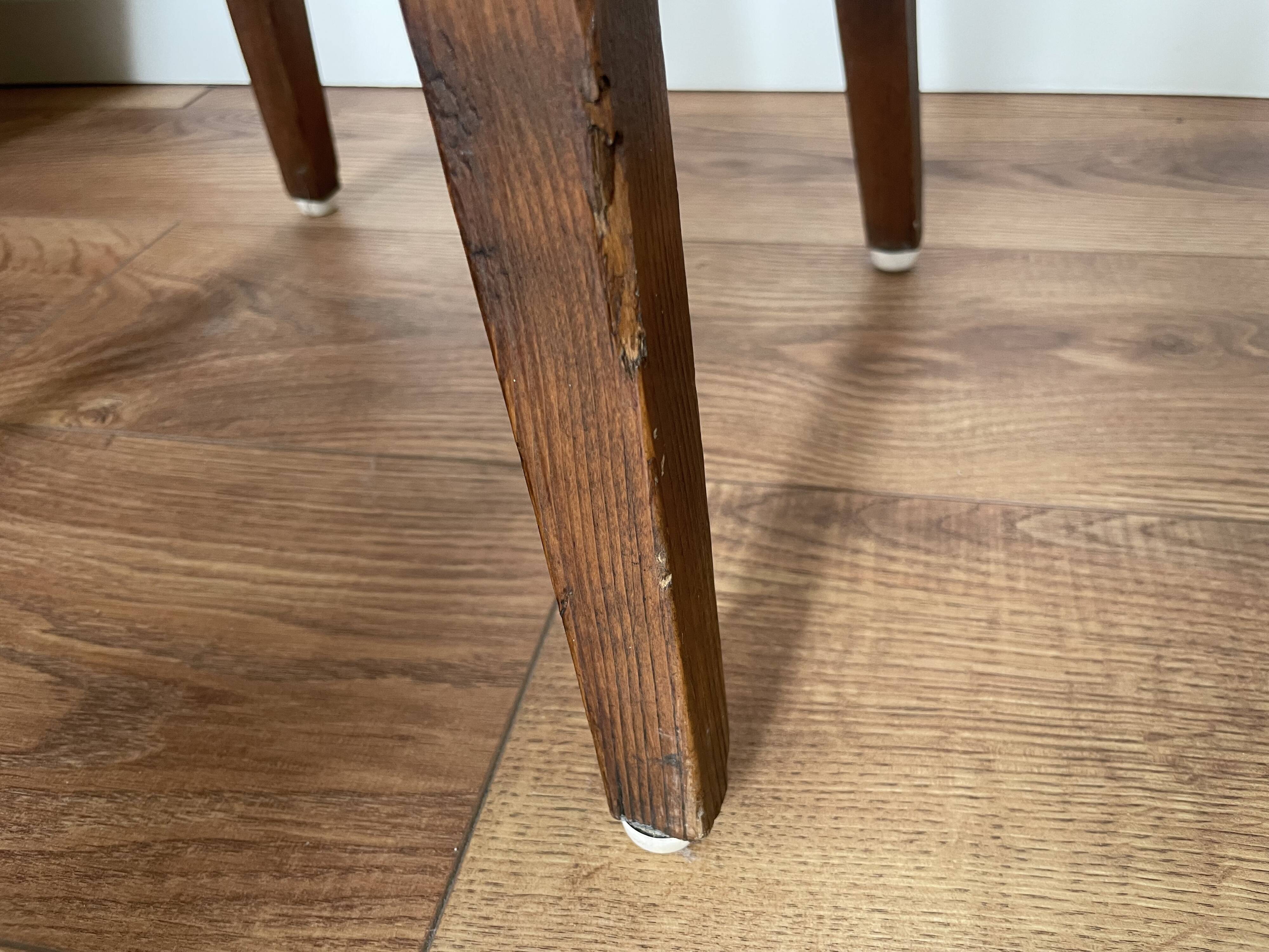 Tabouret ancien