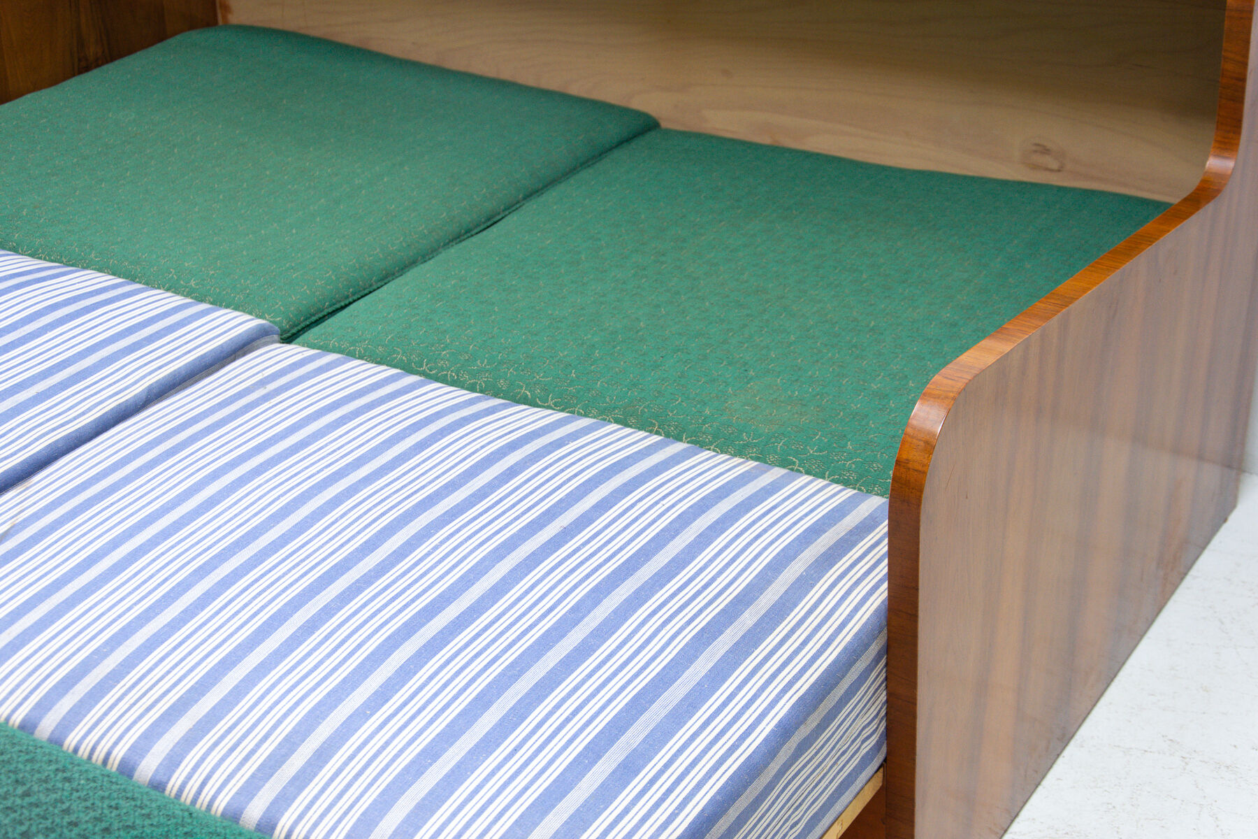 Mid century folding sofabed by Jindřich Halabala, 1950´s