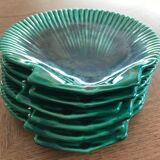 Plates in green slurry X6, in the shape of a scallop. Vallauris