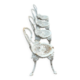 Suite de quatre chaises de jardin en fonte de style Victorien vers 190