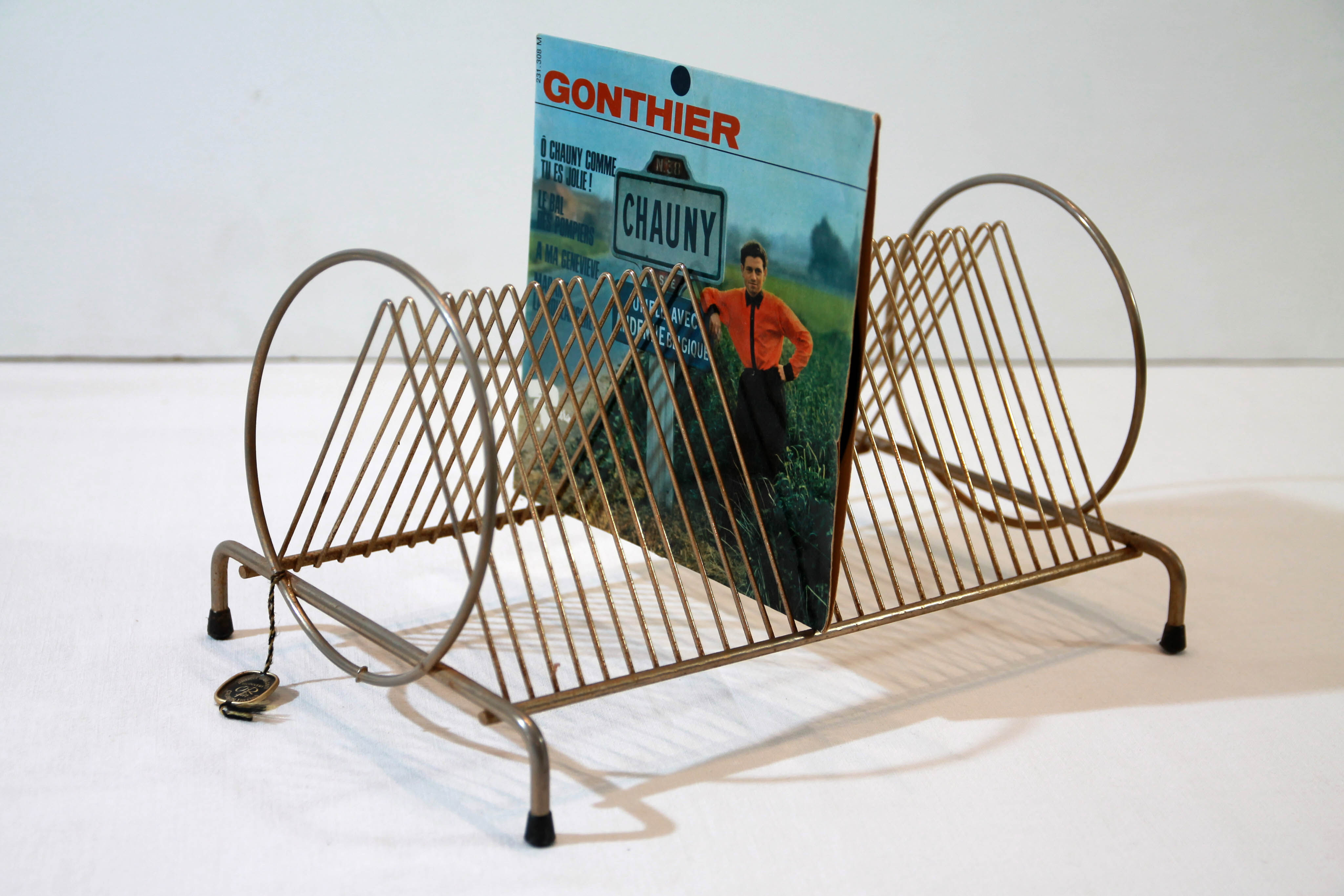 Gold metal range-disc