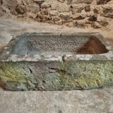 Old trough in Volvic stone – 18th century