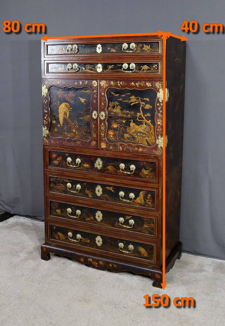 Chinese Cabinet in Lacquered Wood and Painted Wood – Early 20th Century
