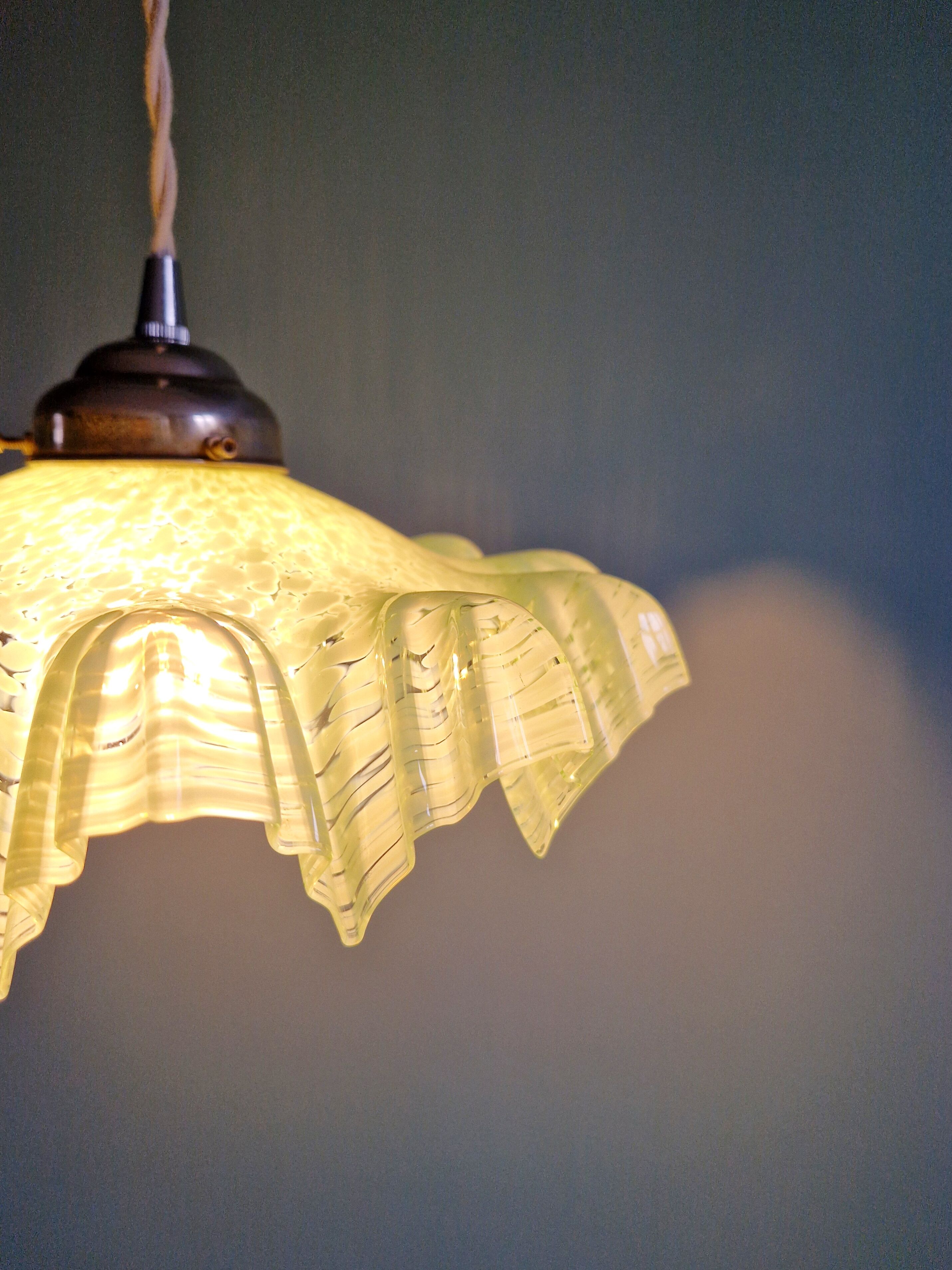 Art Deco pendant light in speckled green and white pleated glass, 1920s-30s.