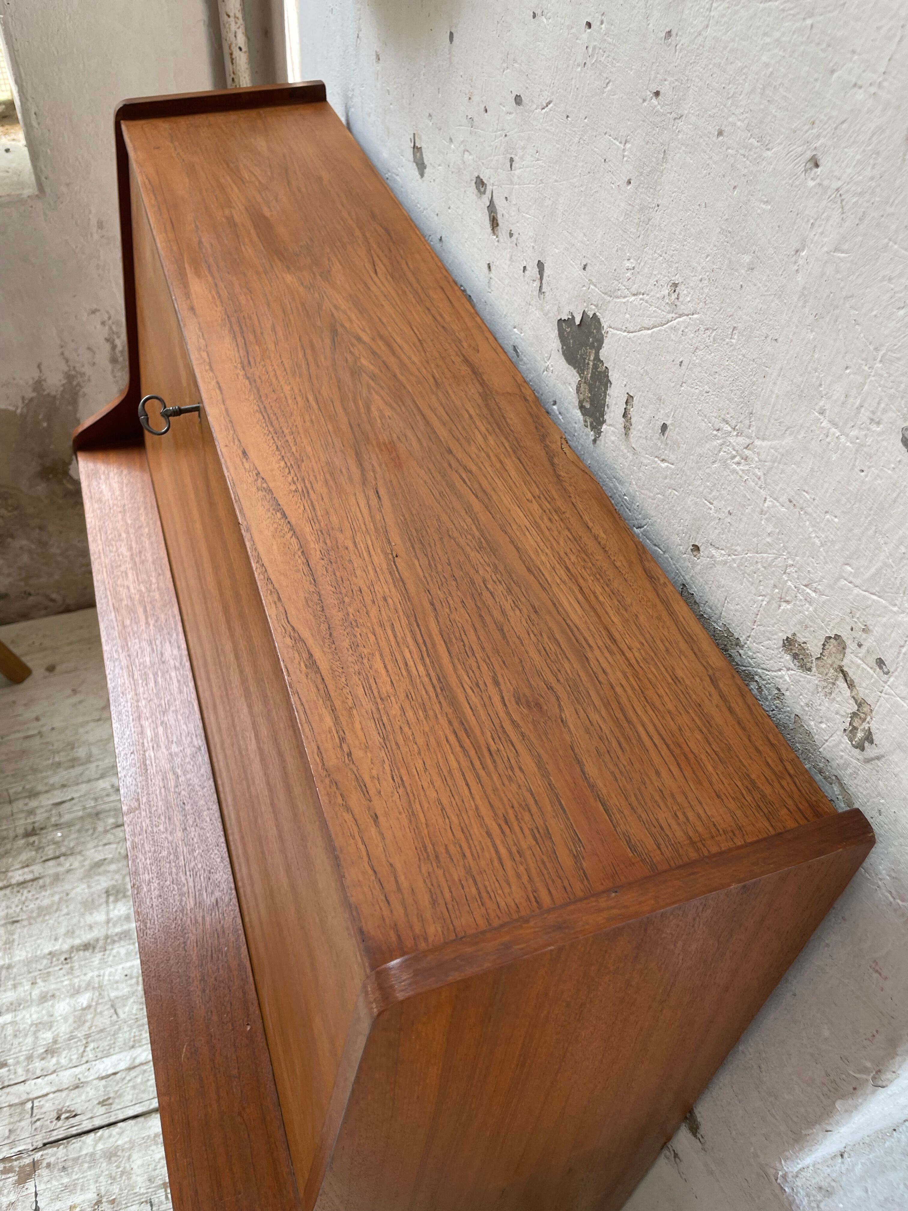 Secretary Samcom teck 1960