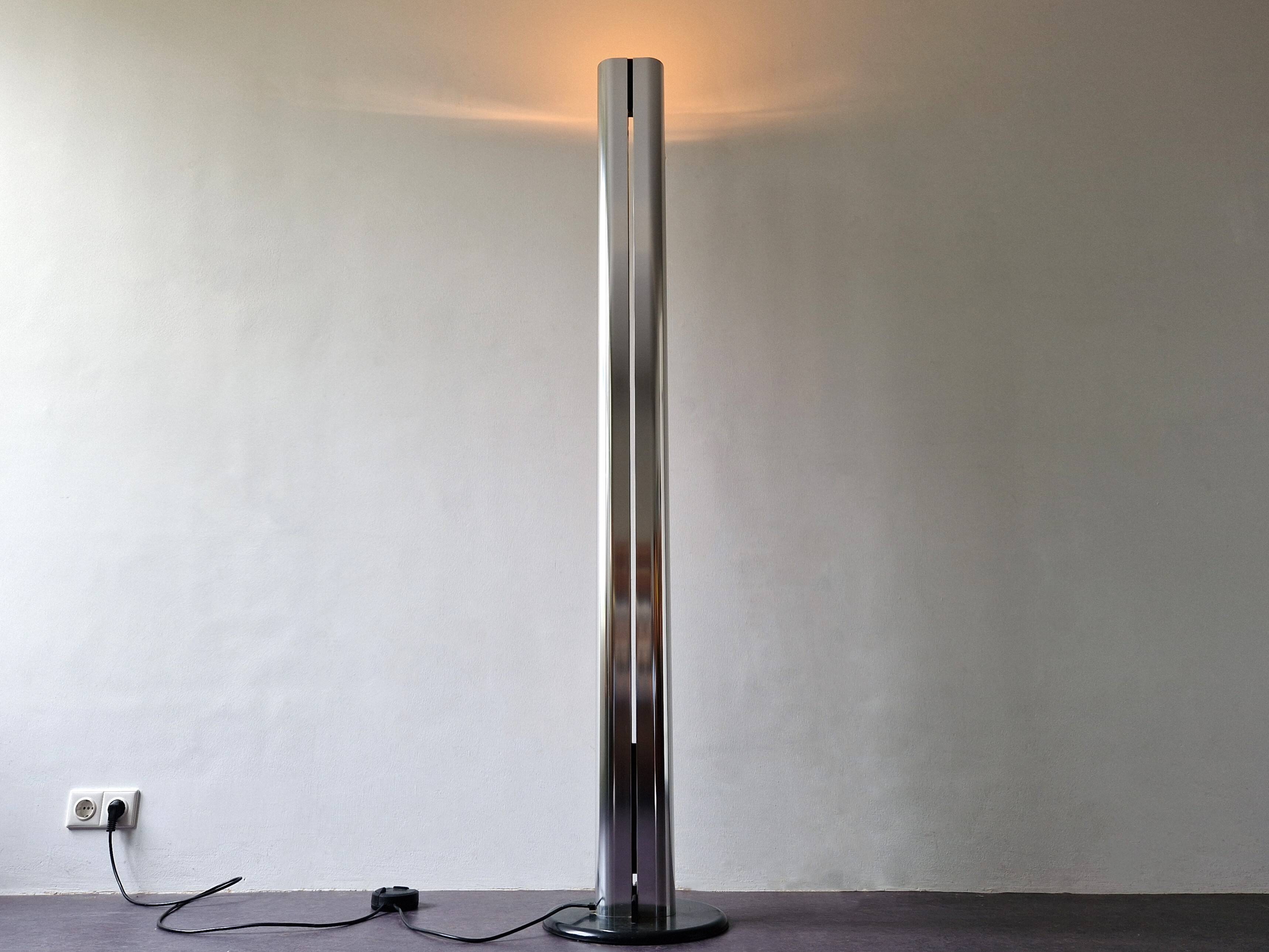 Early edition Megaron floor lamp by Gianfranco Frattini for Artemide, Italy 1979